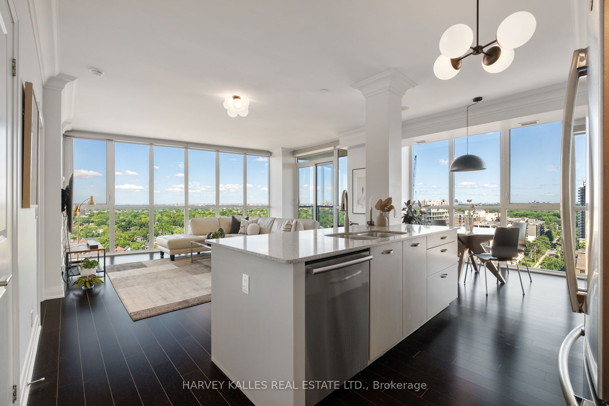 530 St Clair Avenue W 1602, Toronto, ON M6C 0A2 photo 2