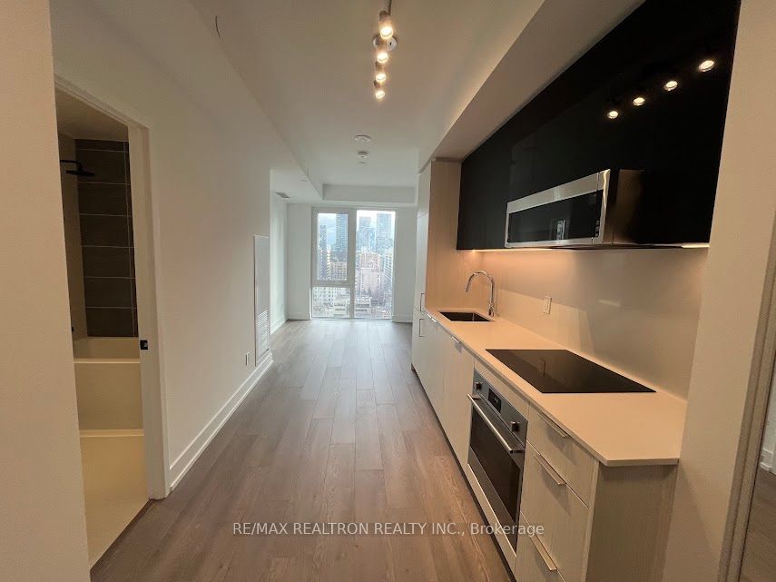 308 Jarvis Street 1202, Toronto, ON M5B 0E3 photo 2