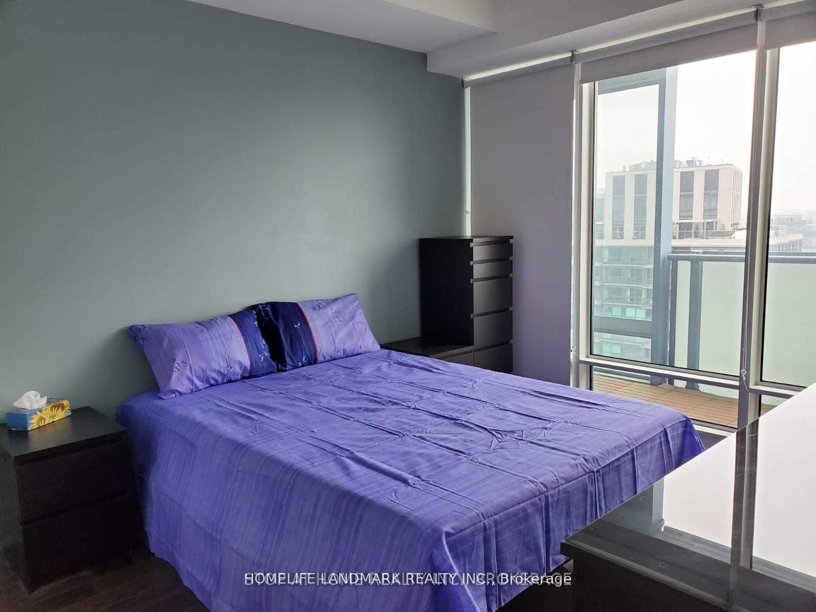 8 The Esplanade 3111, Toronto, ON M5E 0A6 photo 3