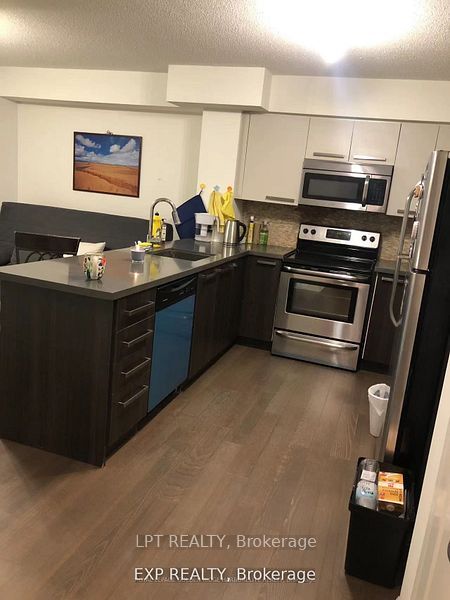 11 St Joseph Street 605, Toronto, ON M4Y 1J8 photo 3
