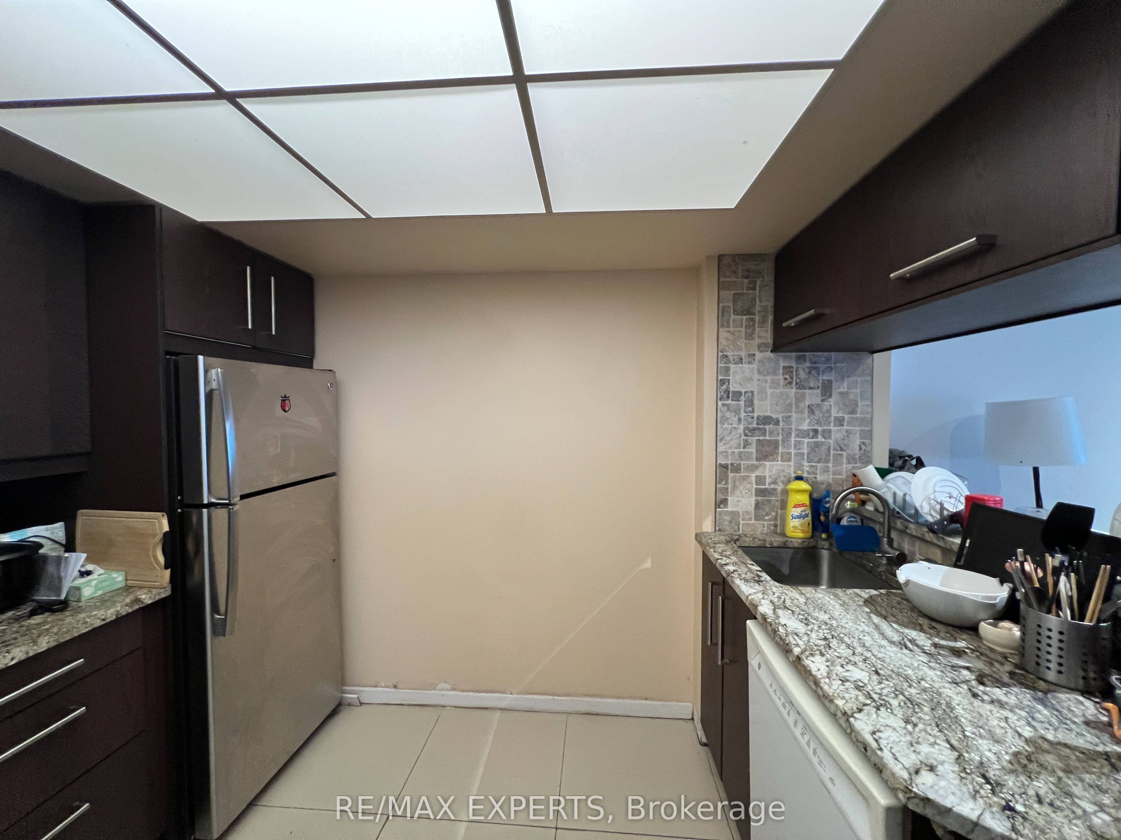 1001 Bay Street 2218, Toronto, ON M5S 3A6 photo 3