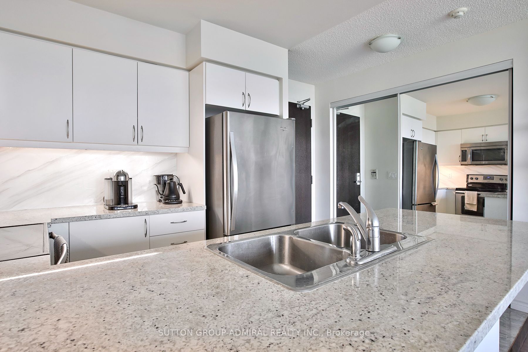 25 Lower Simcoe Street 1017, Toronto, ON M5J 3A1 photo 5