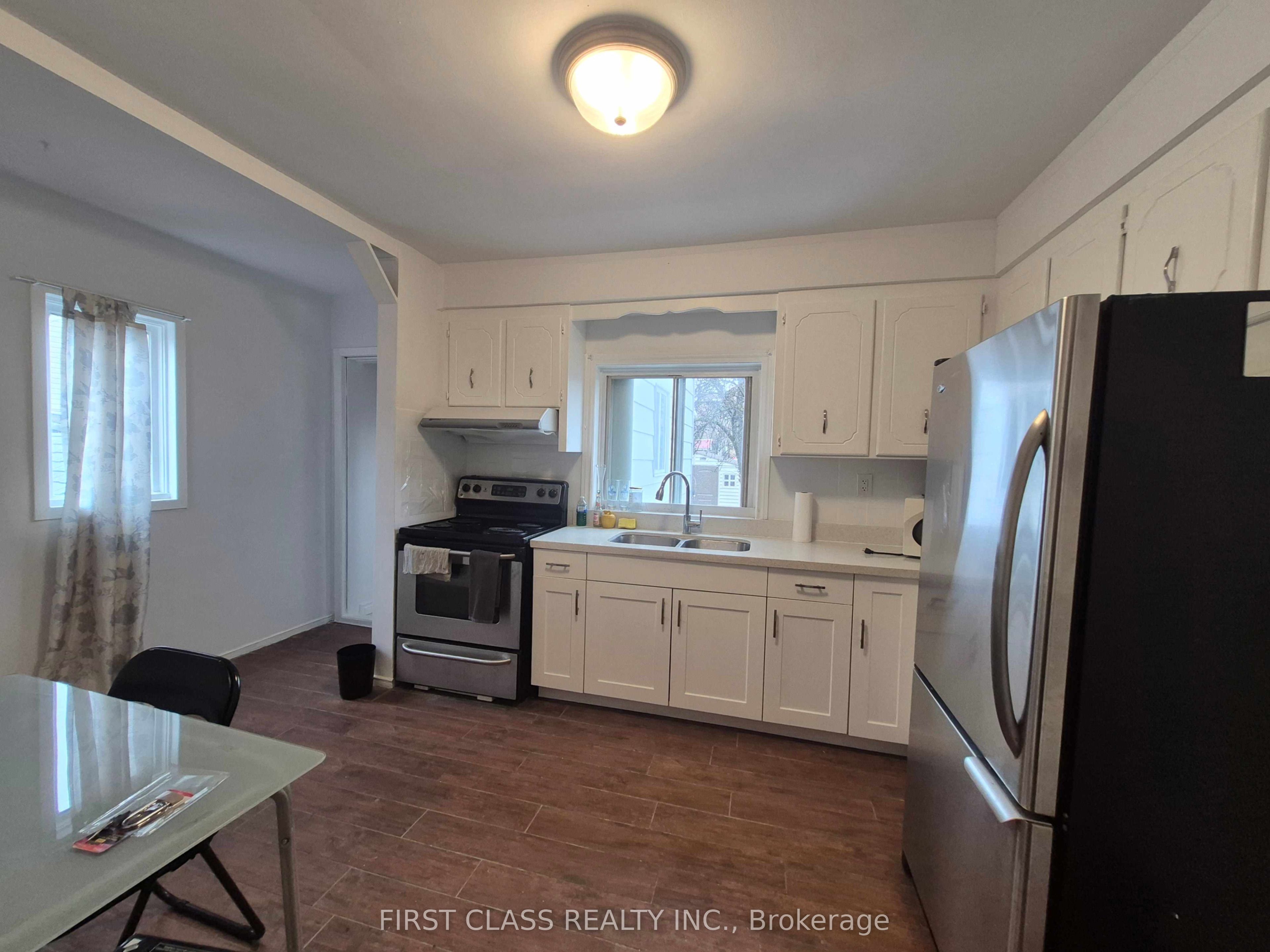 97 Bude Street 1st Floor, Toronto, ON M6E 2E4 photo 2