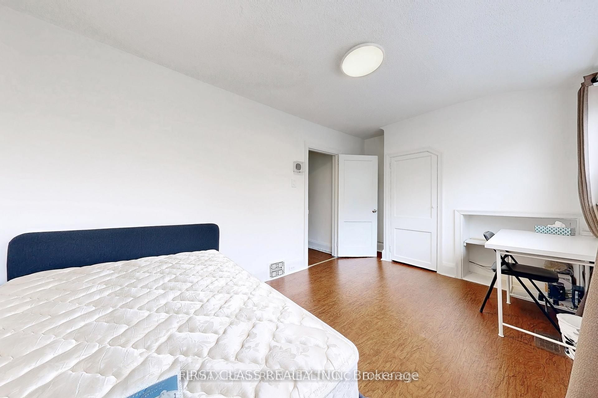 97 Bude Street 1st Floor, Toronto, ON M6E 2E4 photo 5