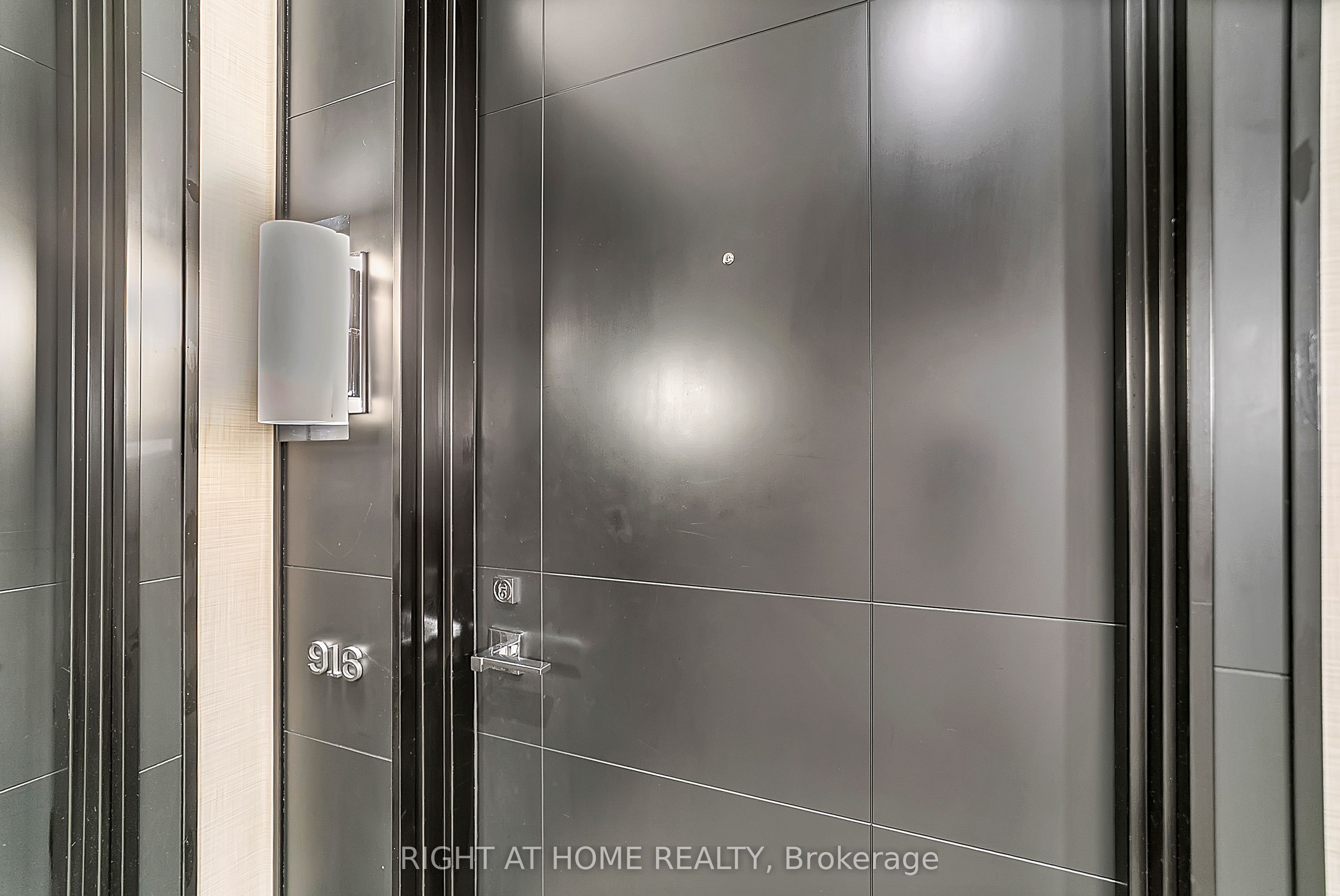 98 Lillian Street # 916, Toronto, ON M4S 0A5 photo 4