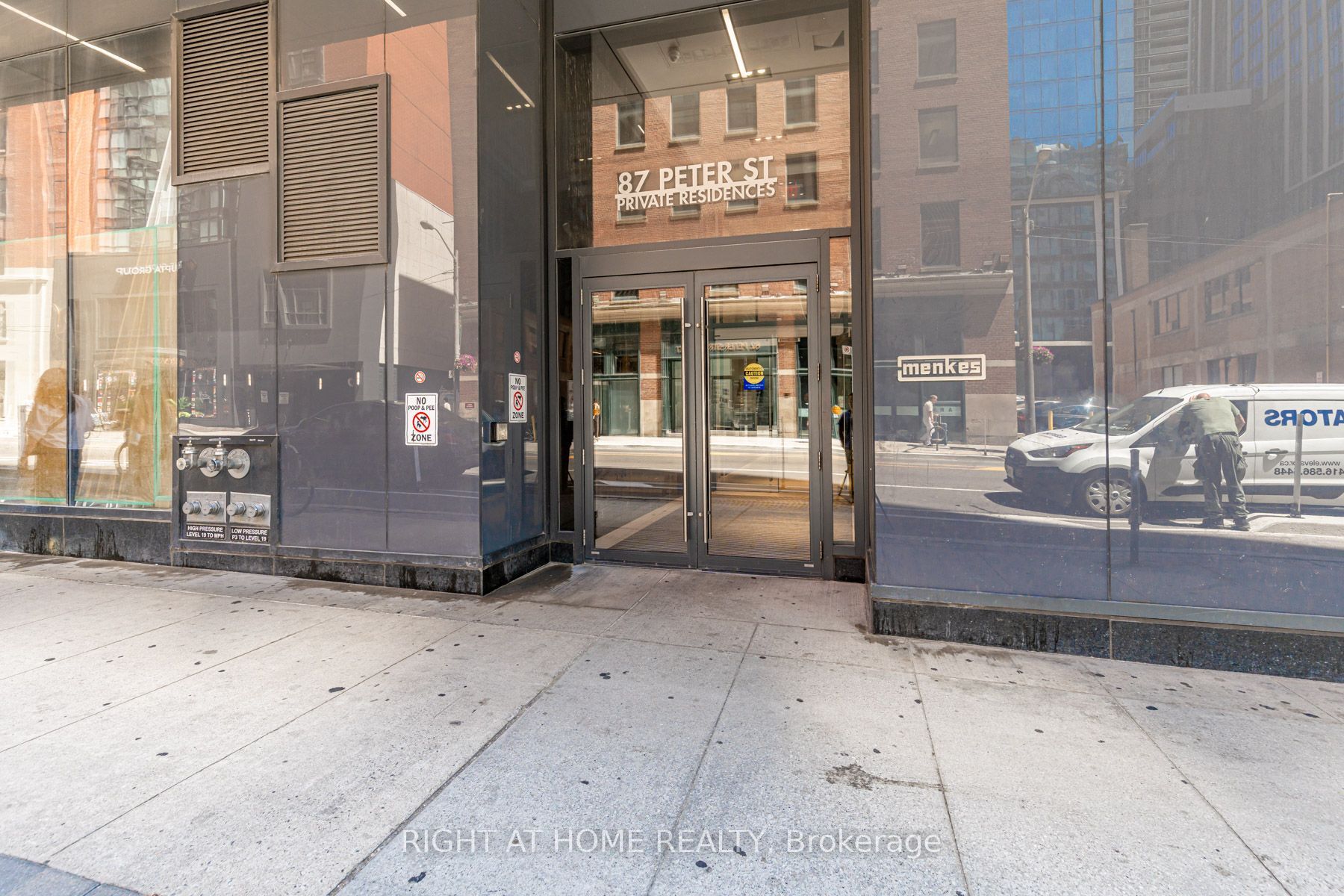 87 Peter Street Ph209, Toronto, ON M5V 0P1 photo 3