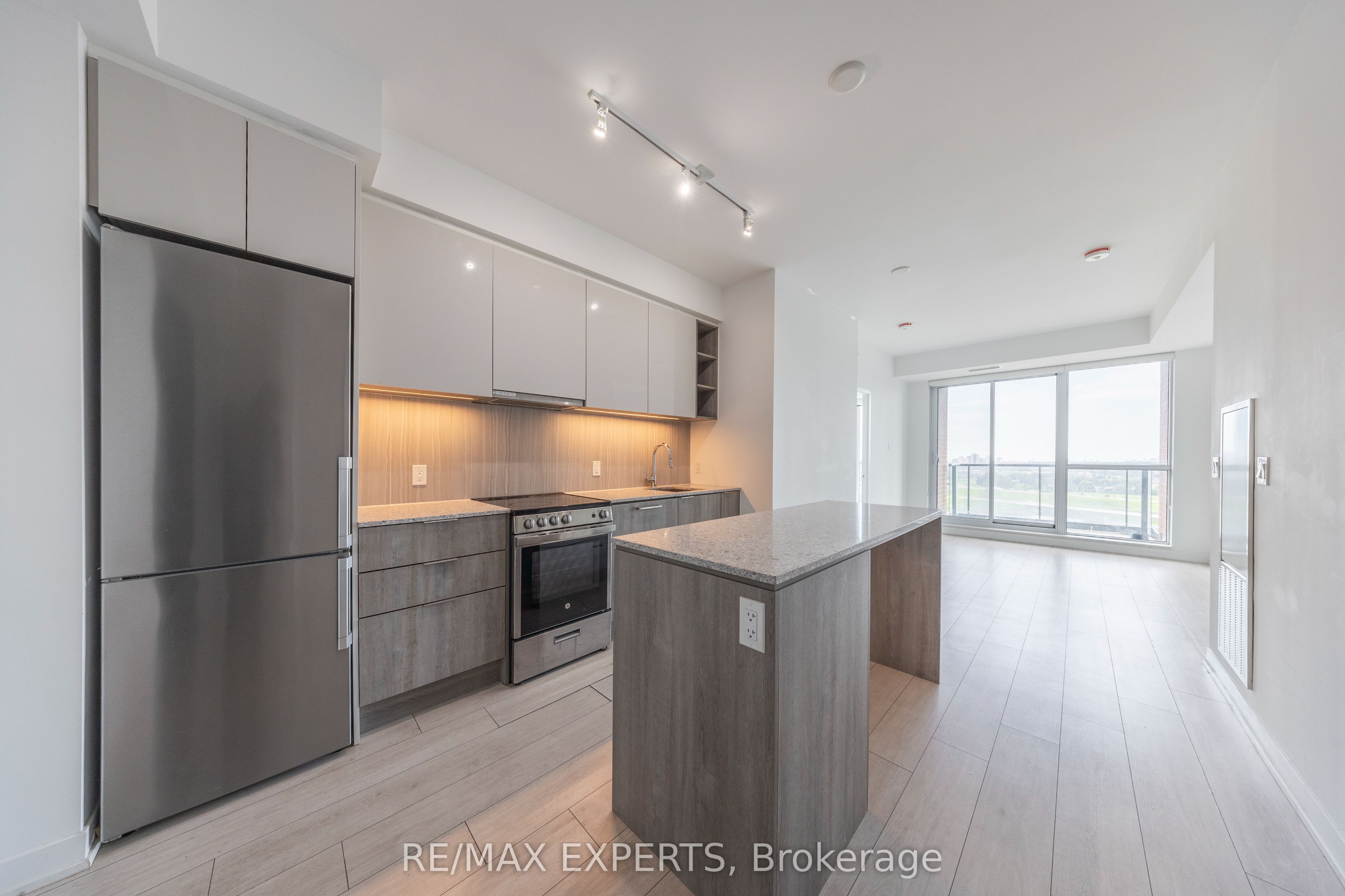 31 Tippett Road 1410, Toronto, ON M3H 0C8