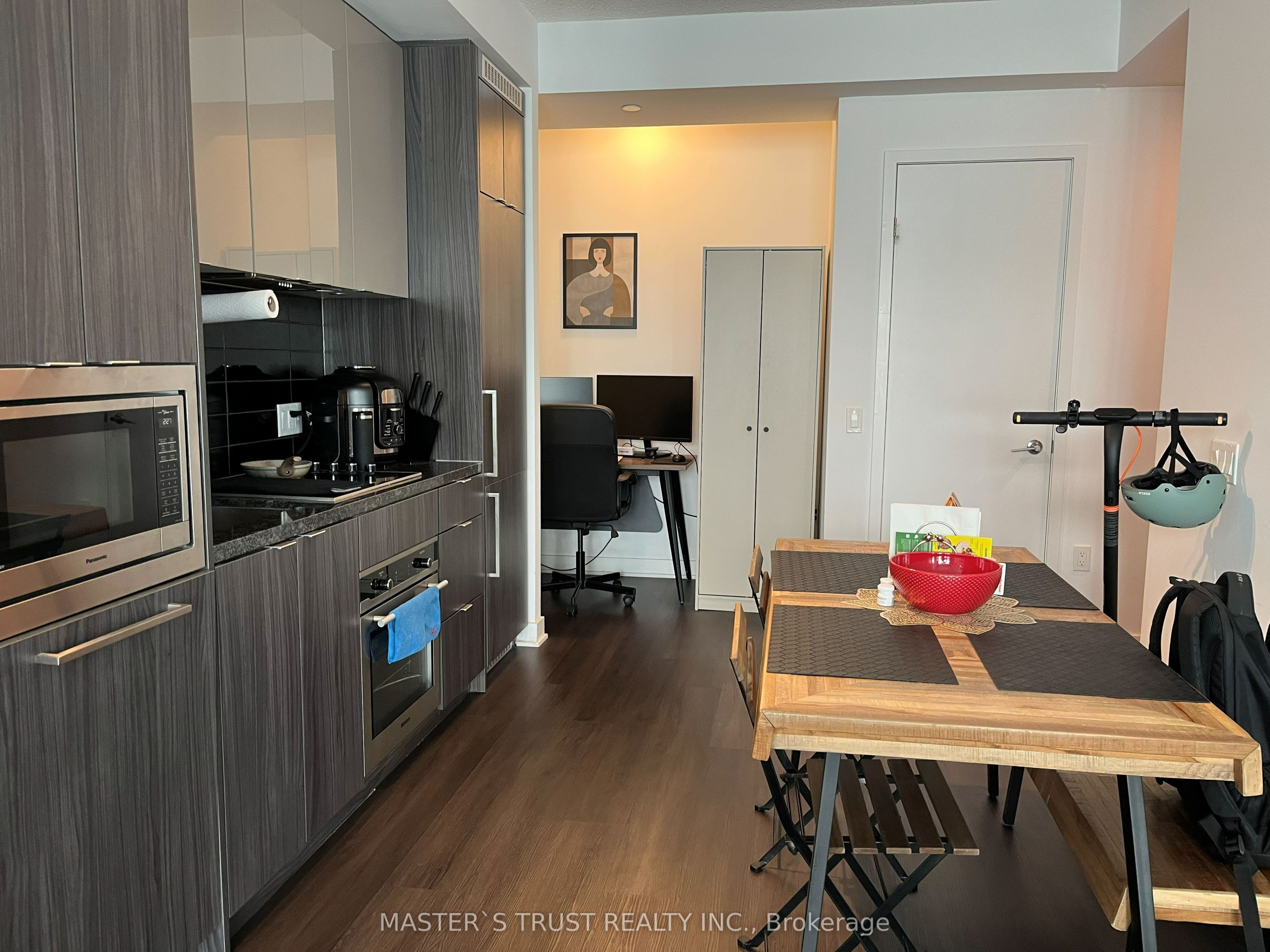 125 Blue Jays Way 1006, Toronto, ON M5V 0N5 photo 3