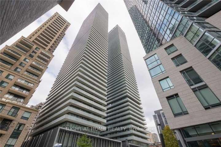42 Charles Street E 3408, Toronto, ON M4Y 1T4