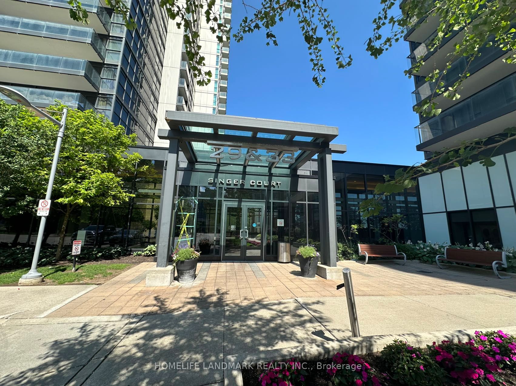 29 Singer Court 703, Toronto, ON M2K 0B3