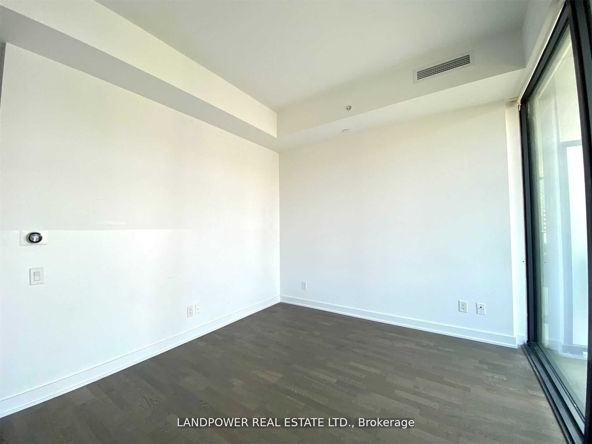 185 Roehampton Avenue 804, Toronto, ON M4P 1R4 photo 4