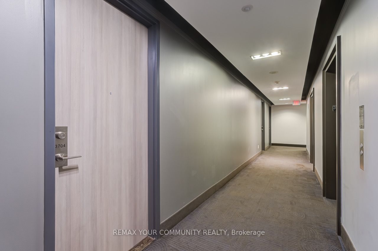 70 Distillery Lane 3704, Toronto, ON M5A 0E3 photo 5