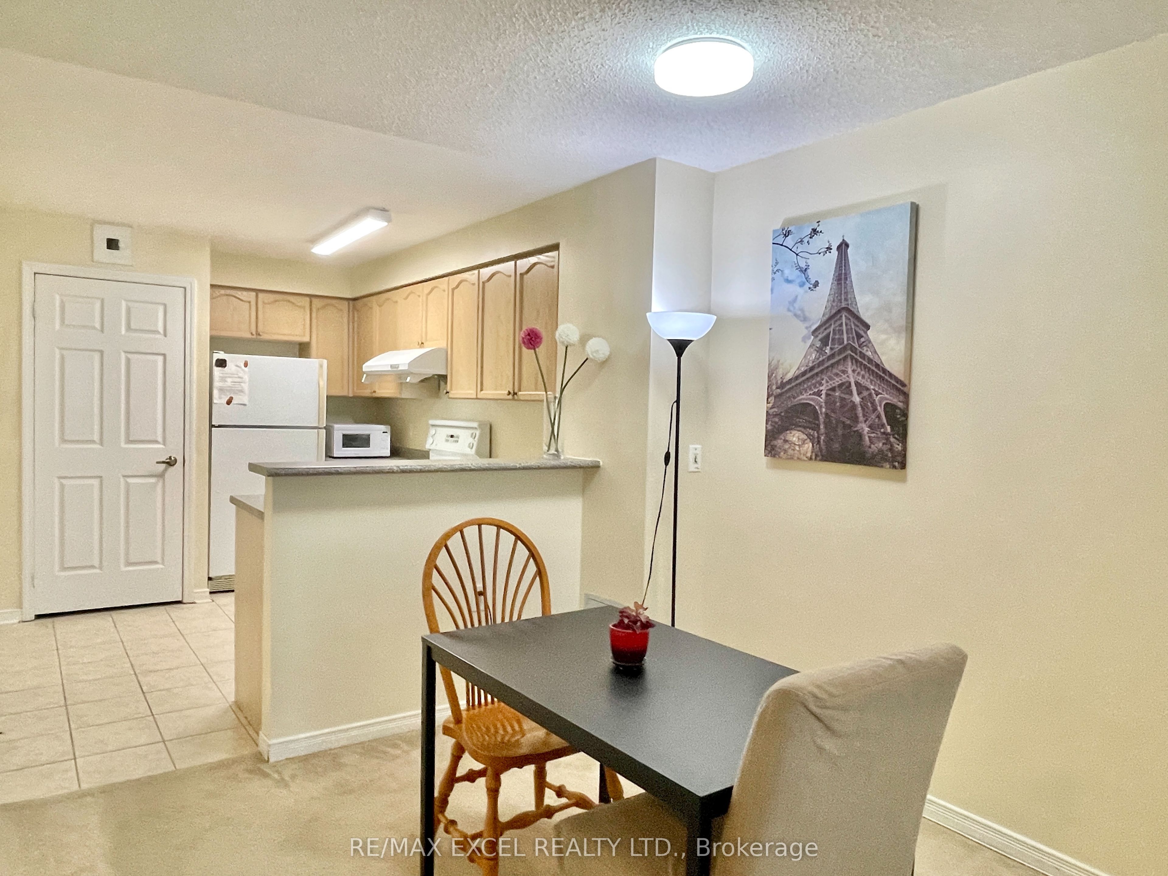 28 Olive Avenue 201, Toronto, ON M2N 7E6 photo 5