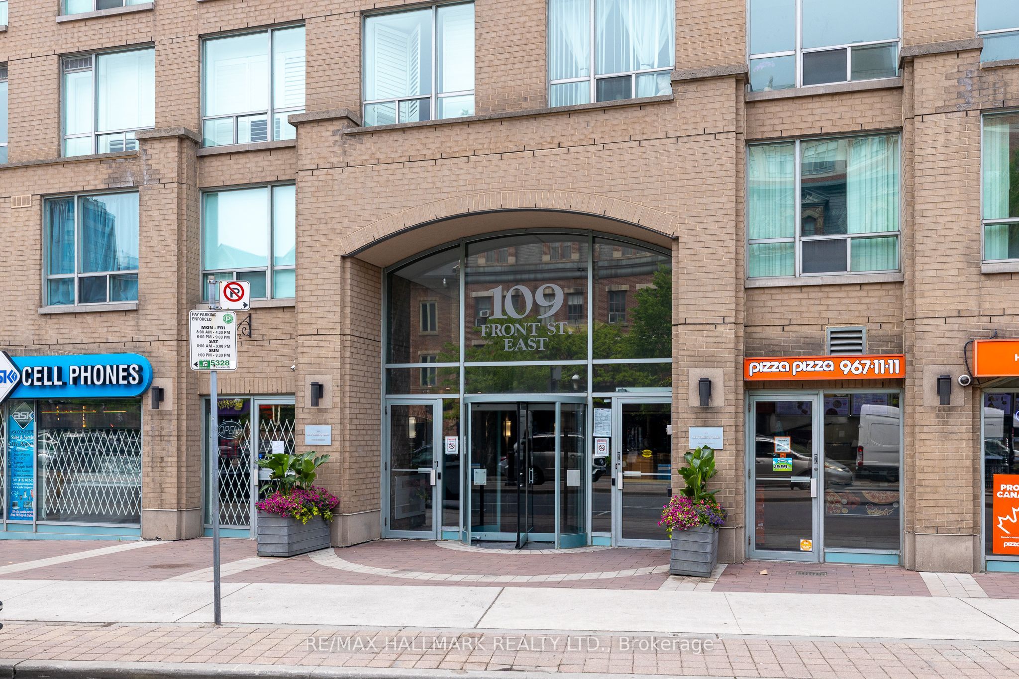 109 Front Street E 528, Toronto, ON M5A 4P7 photo 2