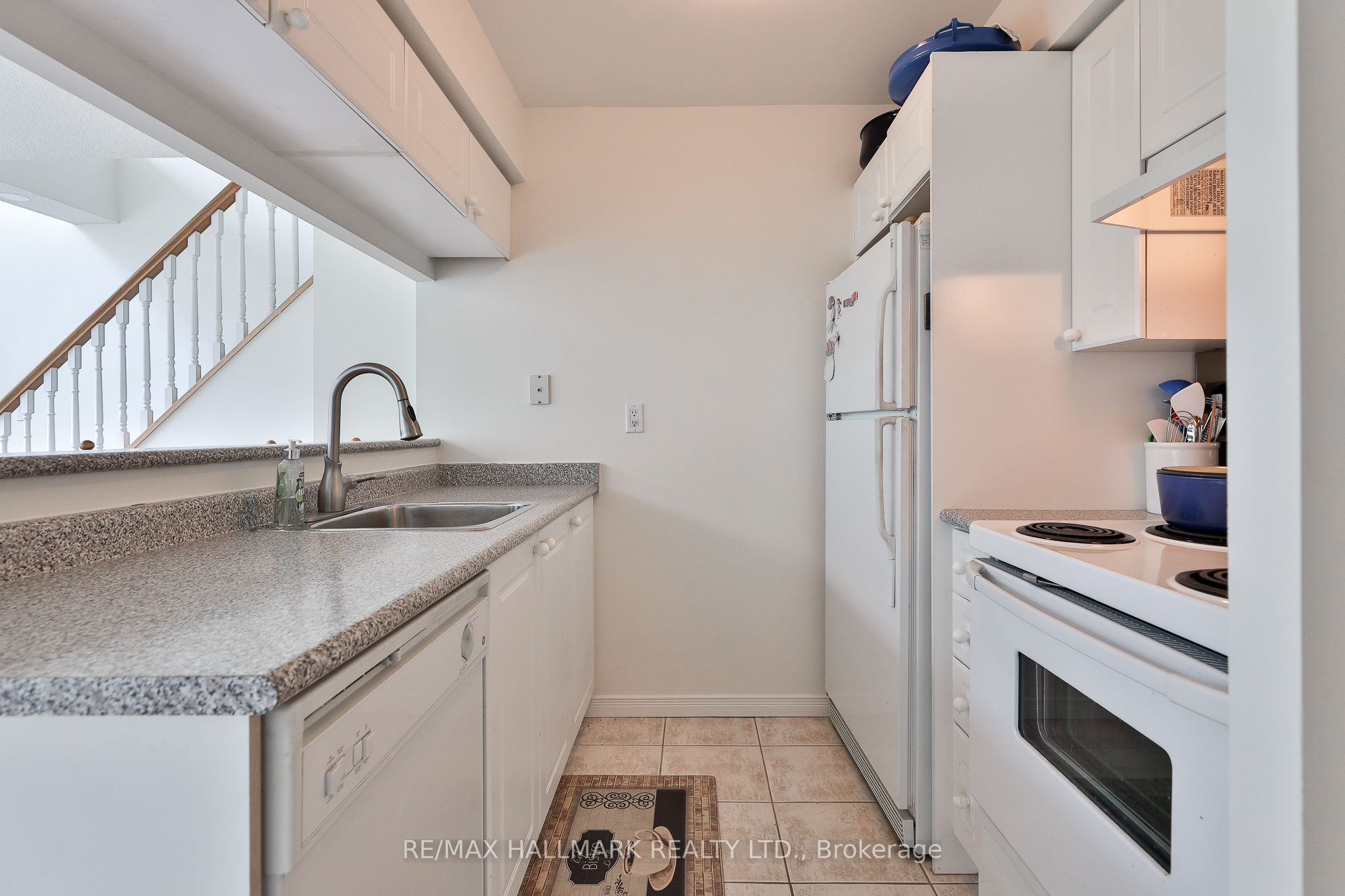 109 Front Street E 528, Toronto, ON M5A 4P7 photo 4