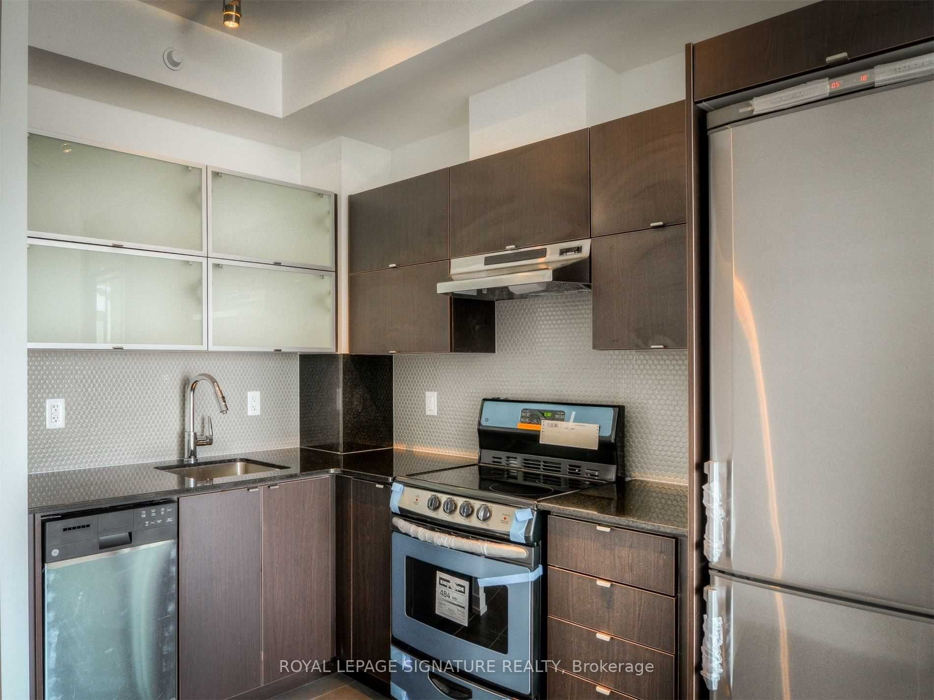 170 Fort York Boulevard 2712, Toronto, ON M5V 0E6 photo 3