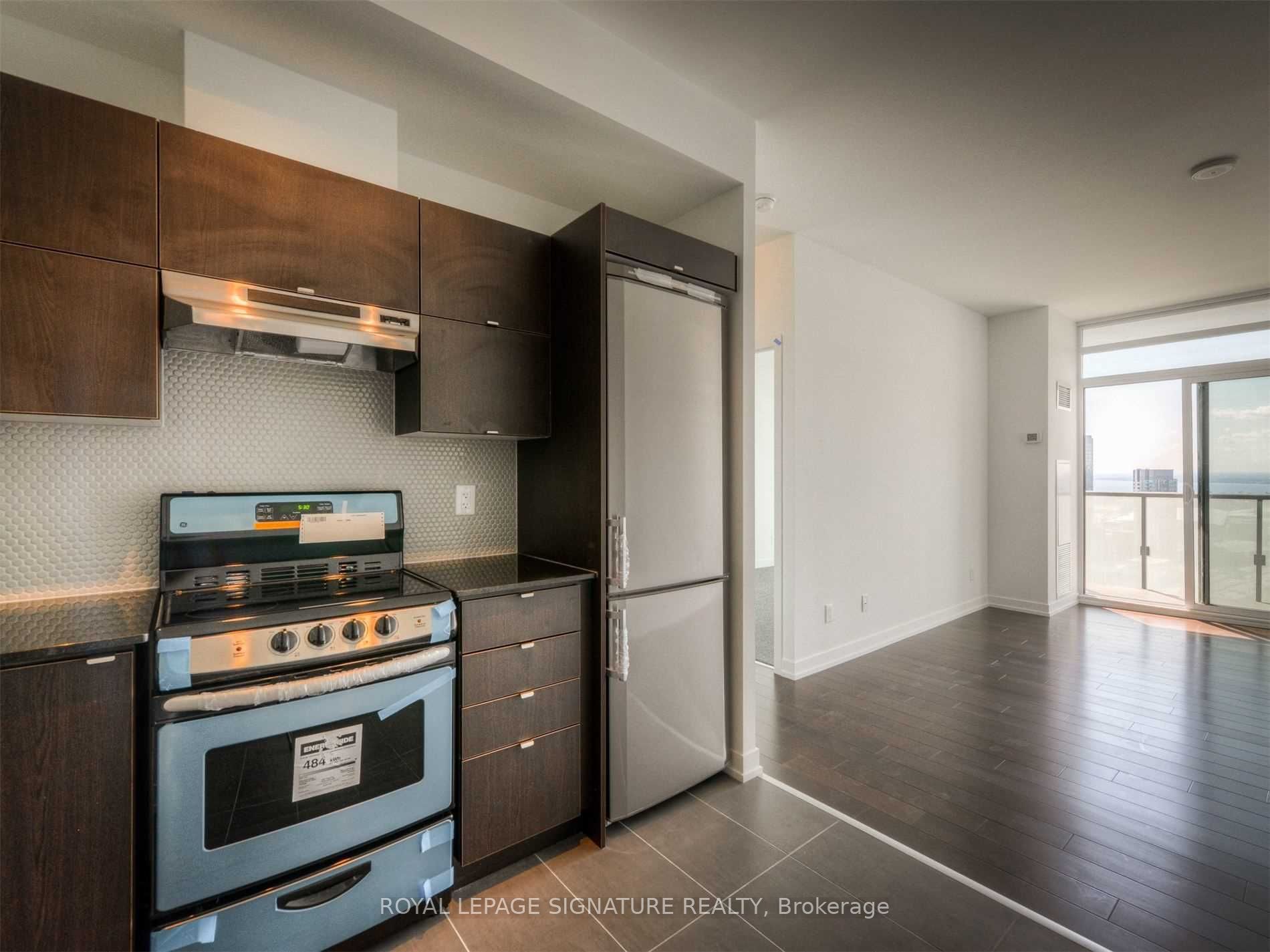 170 Fort York Boulevard 2712, Toronto, ON M5V 0E6 photo 4