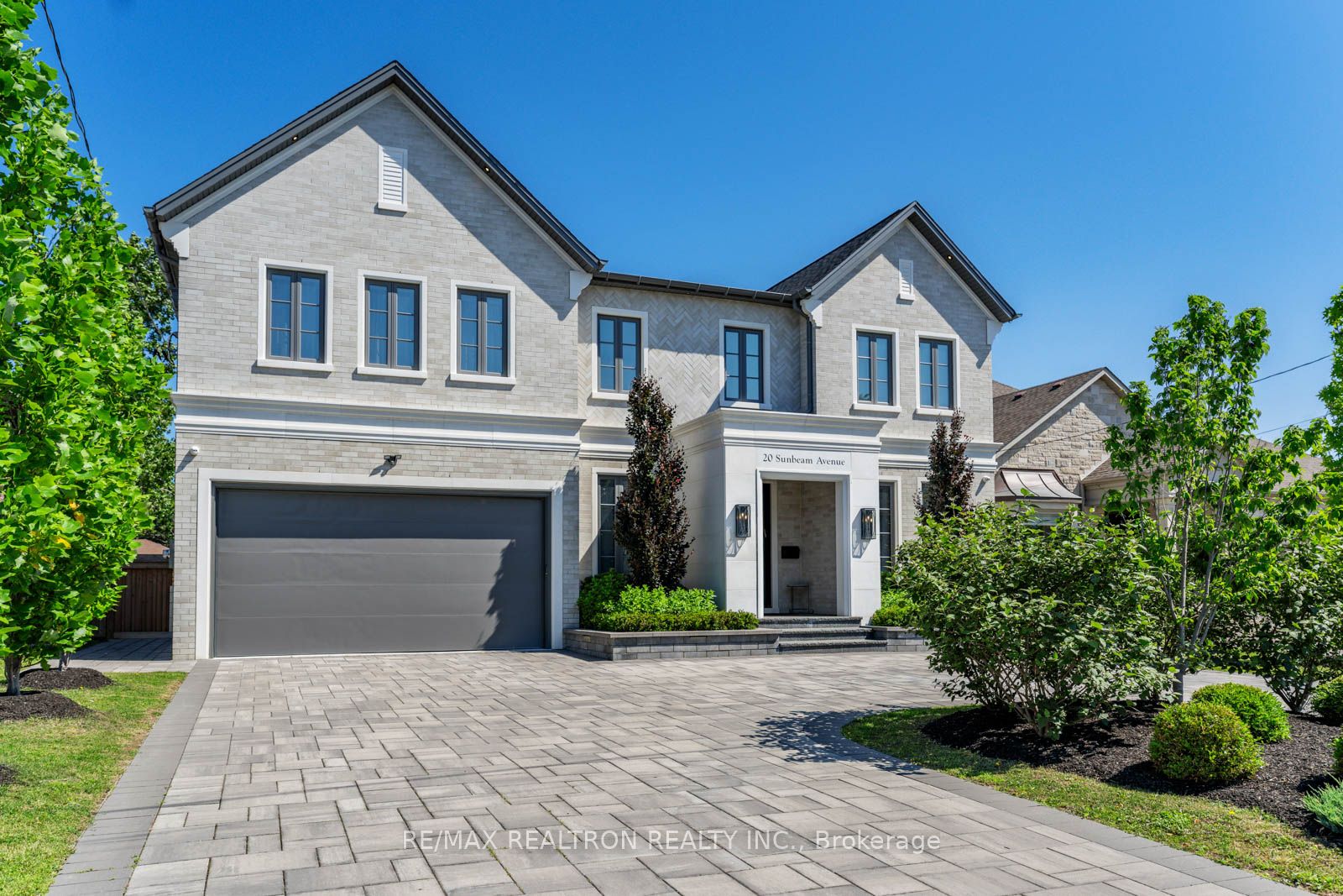 20 Sunbeam Avenue, Toronto, ON M3H 1W7 photo 2