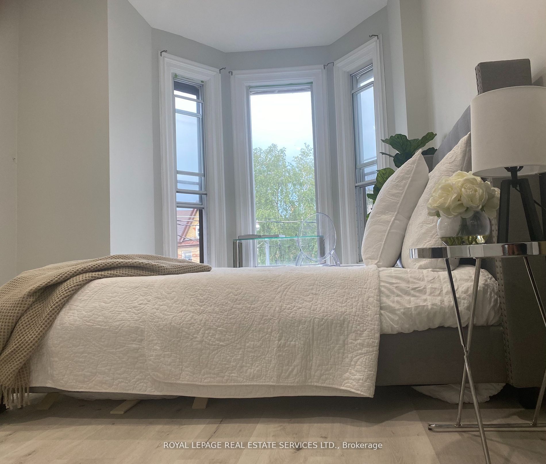 206 Carlton Street 202, Toronto, ON M5A 2L1 photo 5