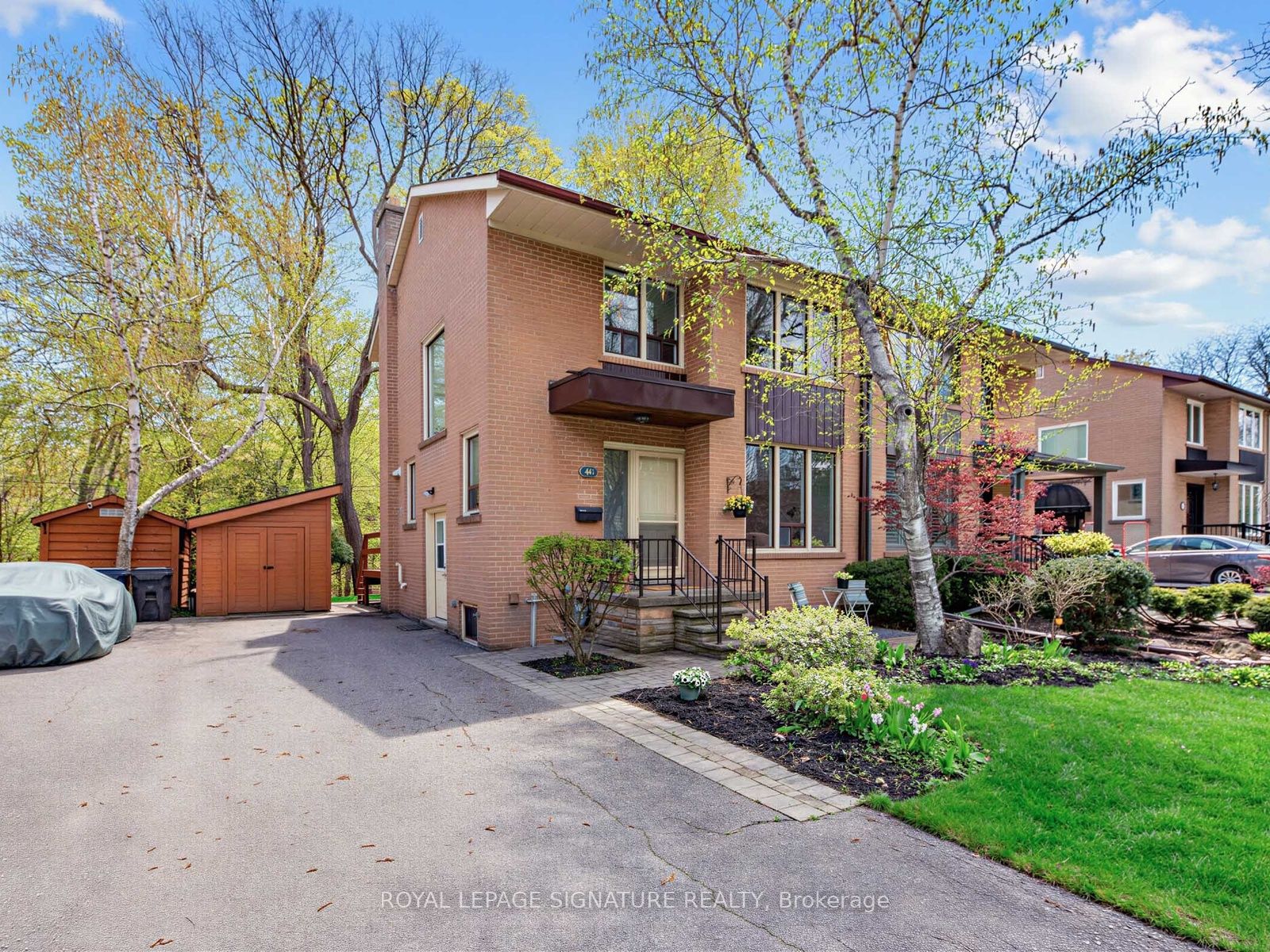 46 Plateau Crescent, Toronto, ON M3C 1M8 photo 2
