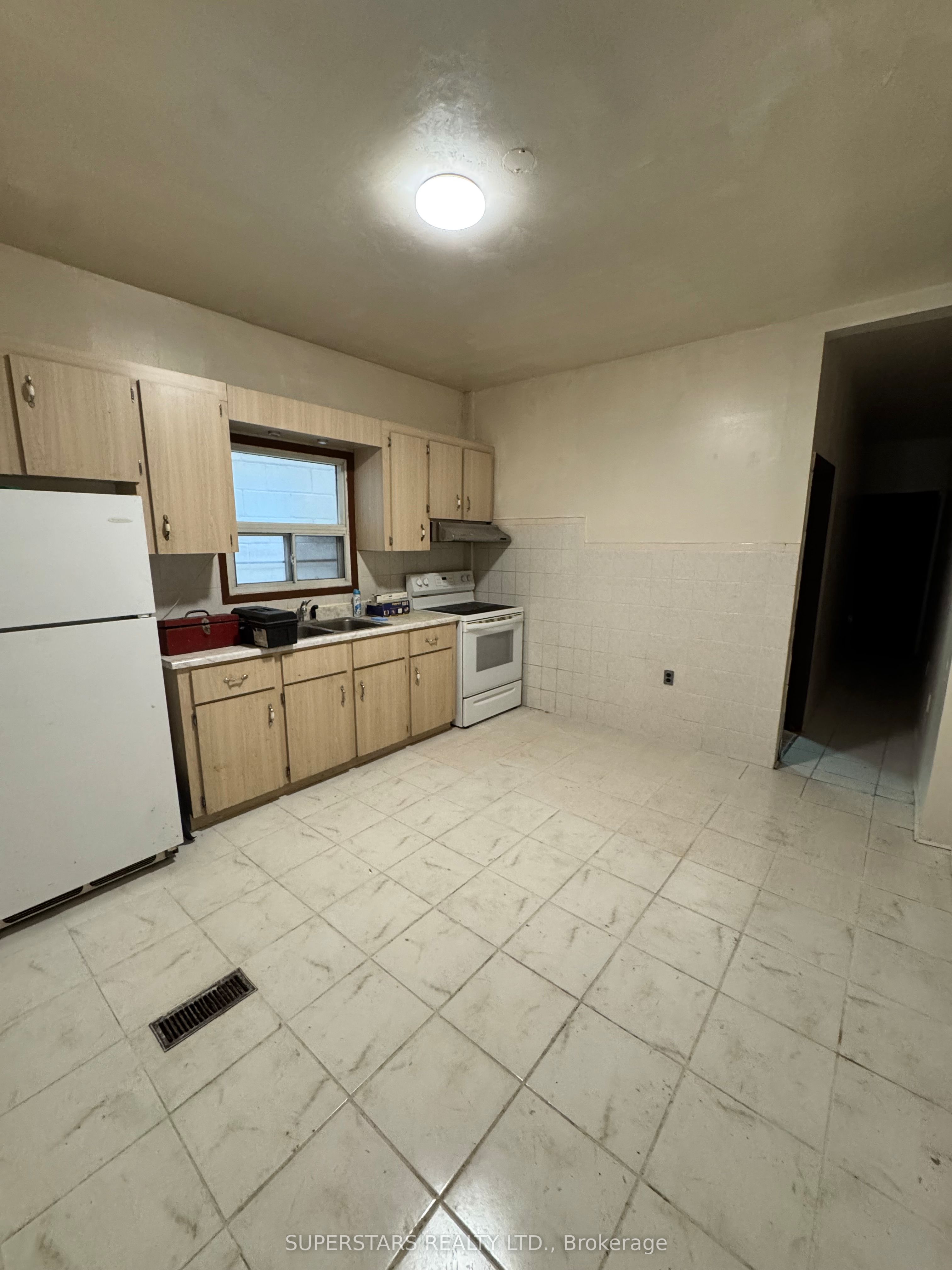 187 Augusta Avenue, Toronto, ON M5T 2L4 photo 5