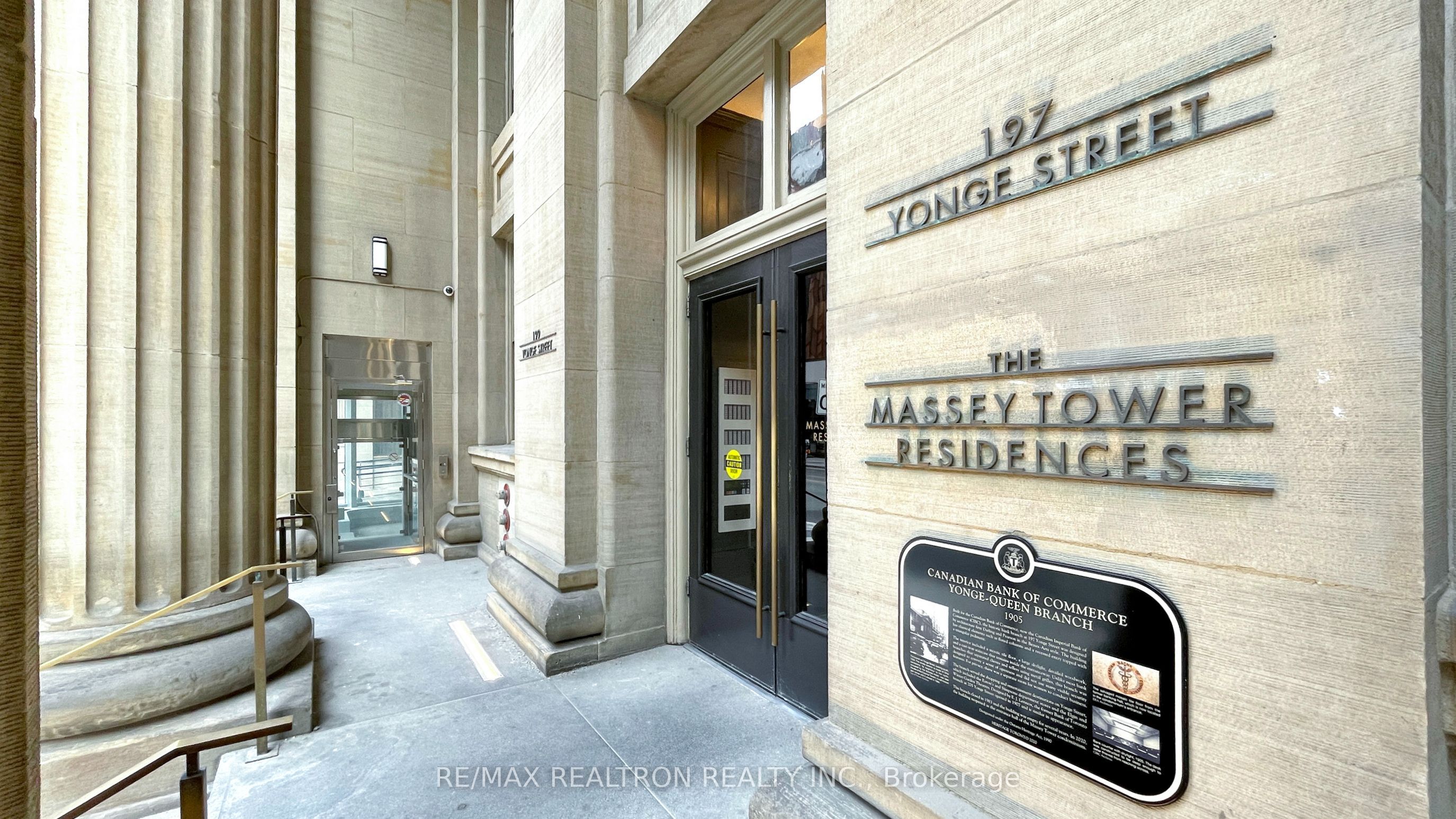 197 Yonge Street 5905, Toronto, ON M5B 1M4 photo 5