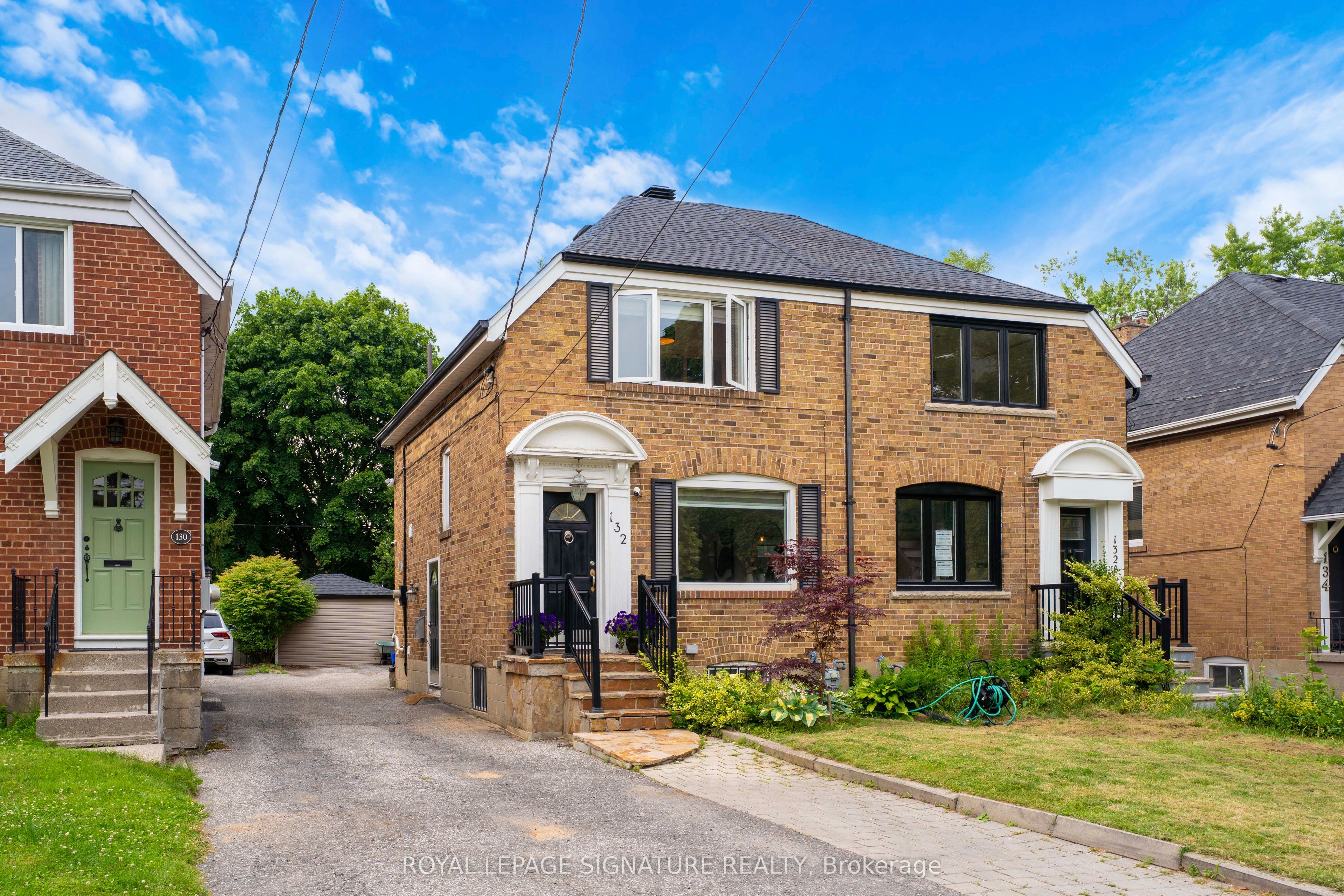 132 Glenvale Boulevard, Toronto, ON M4G 2V9 photo 2