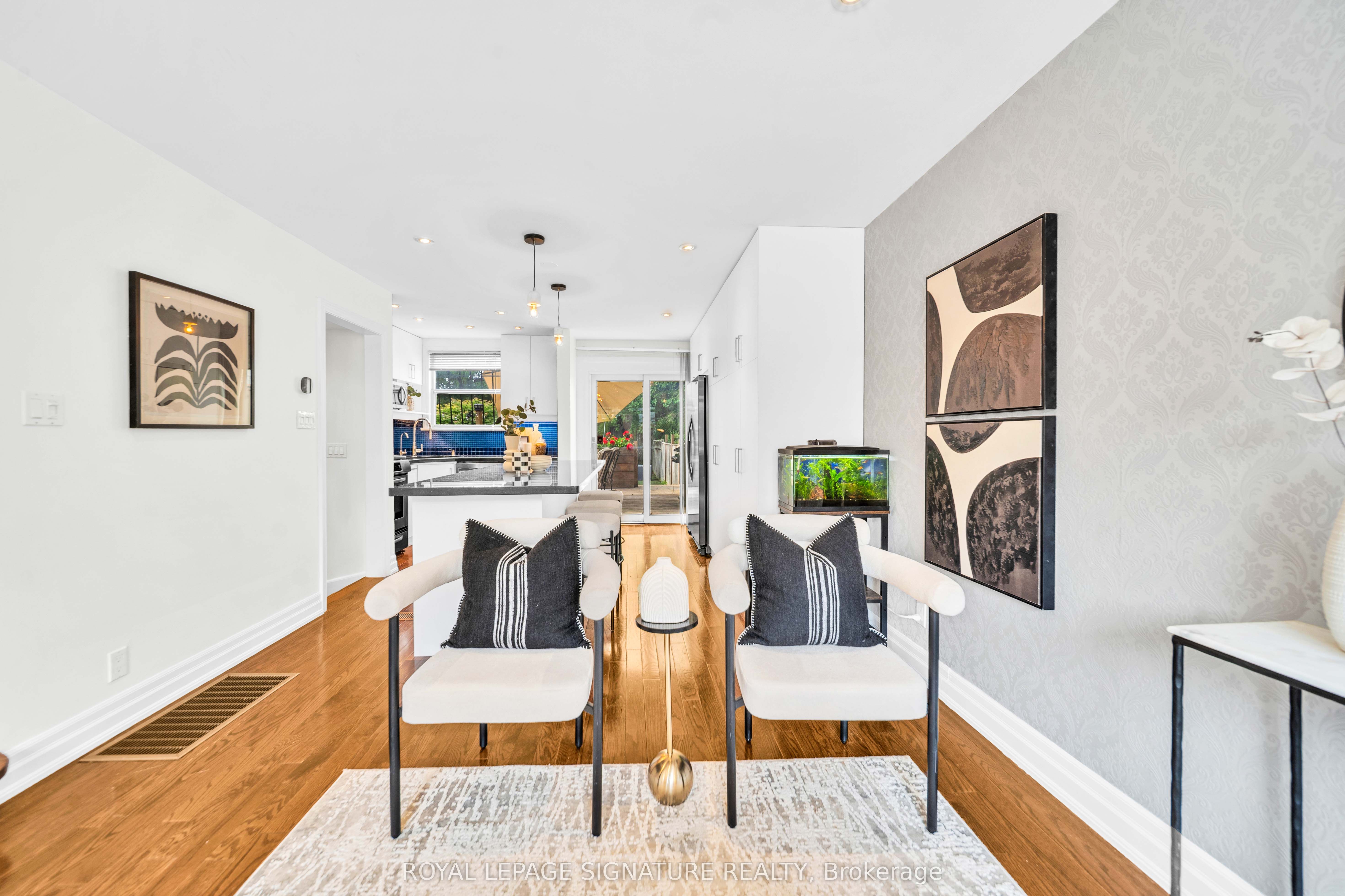 132 Glenvale Boulevard, Toronto, ON M4G 2V9 photo 5