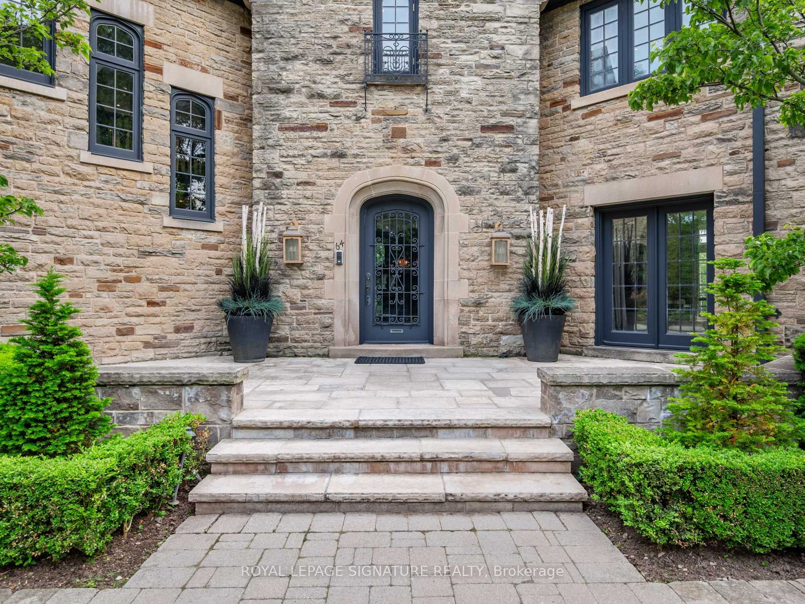 64 Old Forest Hill Road, Toronto, ON M5P 2R2 photo 2
