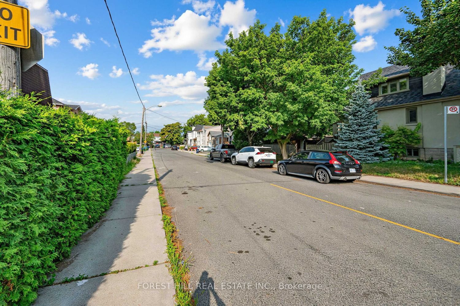 2 Mulberry Crescent, Toronto, ON M6C 1N5 photo 5