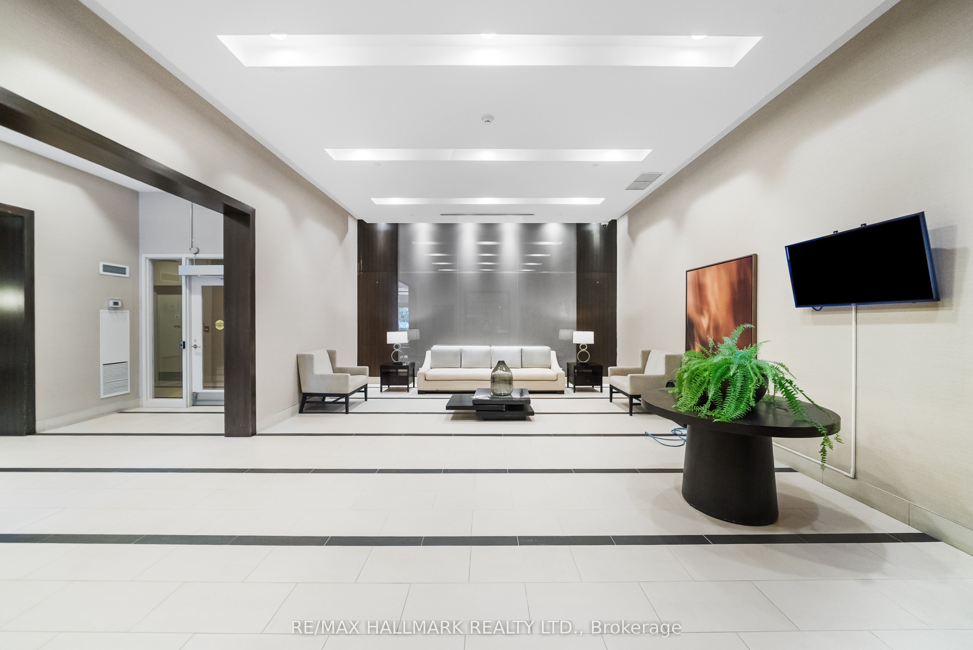 2035 Sheppard Avenue E 122, Toronto, ON M2J 0A8 photo 4