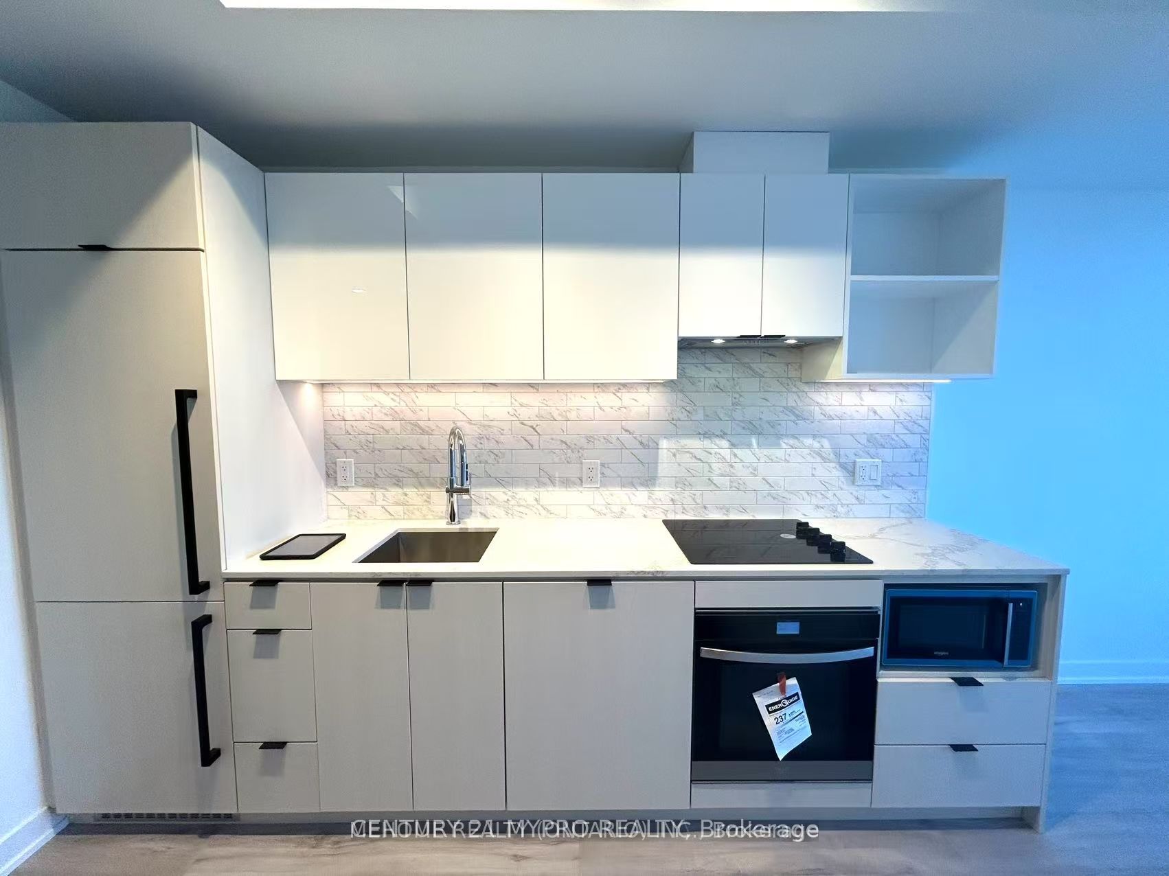 252 Church Street 3105, Toronto, ON M5B 1Z2 photo 3