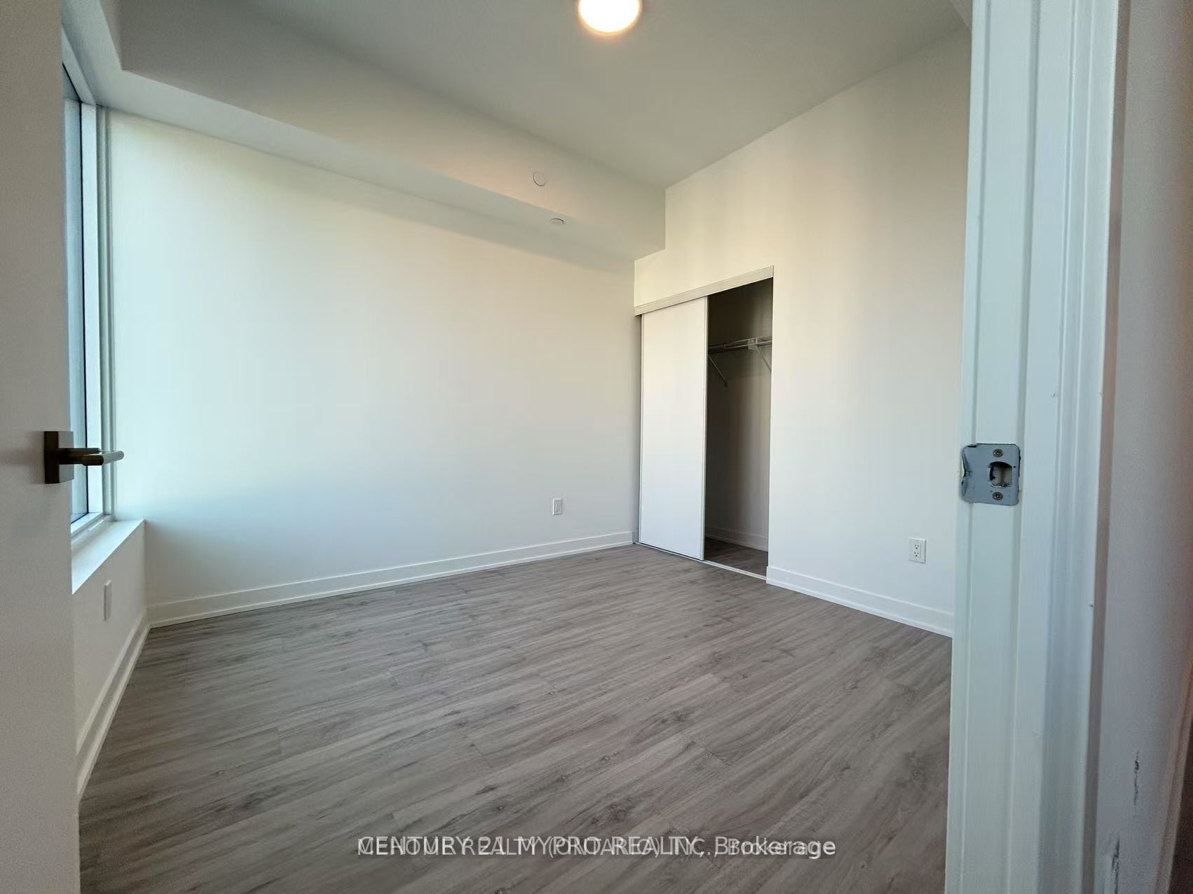 252 Church Street 3105, Toronto, ON M5B 1Z2 photo 4