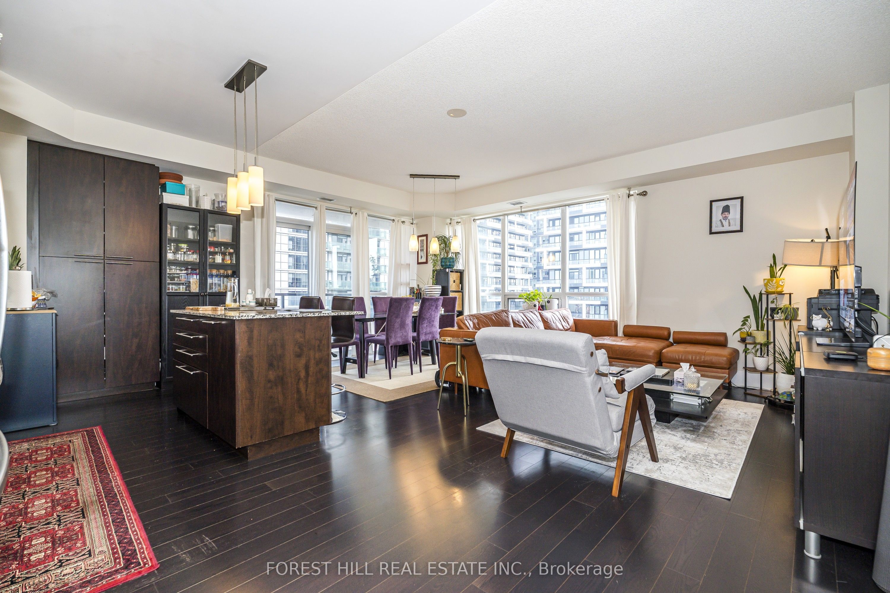 70 Roehampton Avenue 1821, Toronto, ON M4P 1R2 photo 2