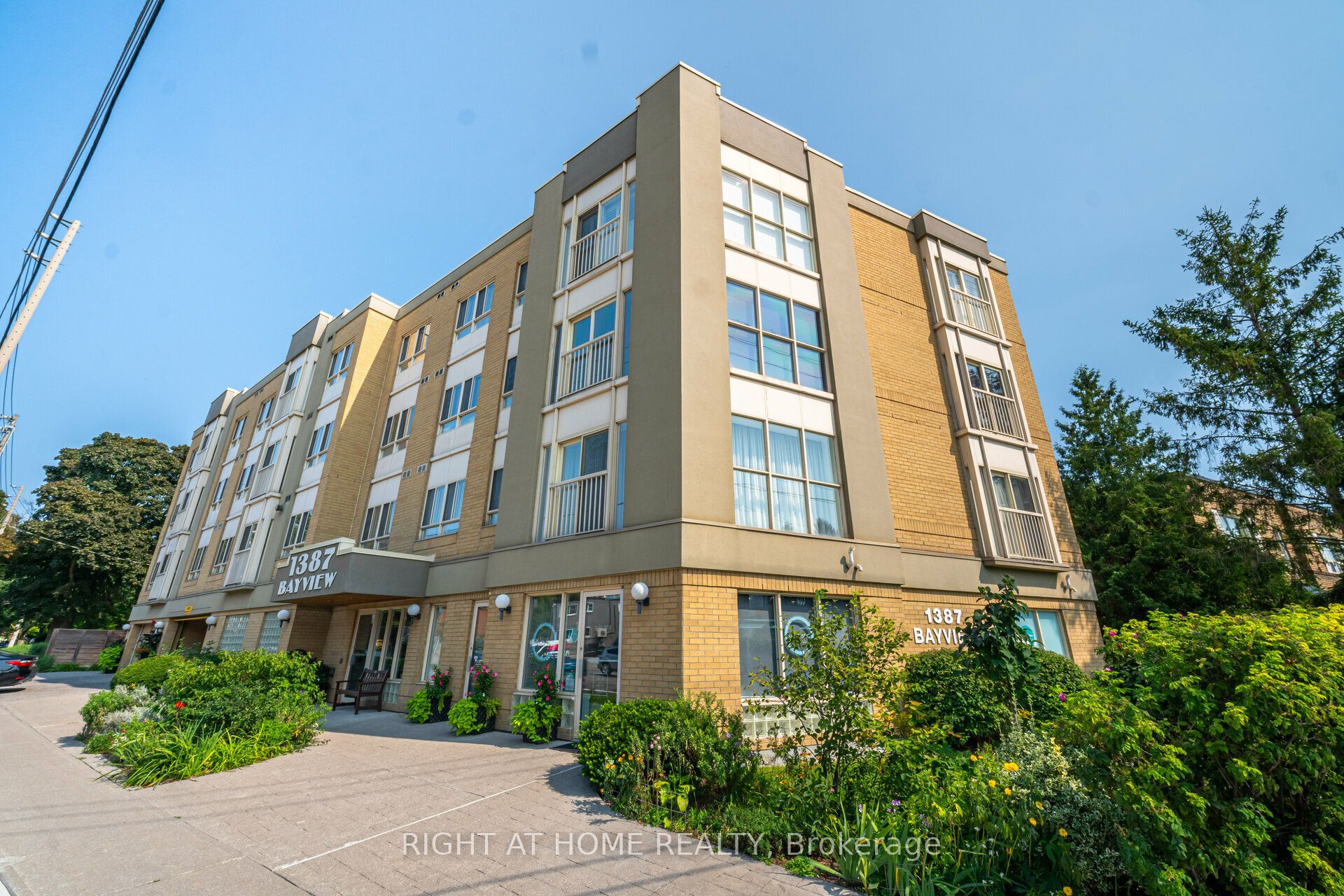 1387 Bayview Avenue 306, Toronto, ON M4G 3A5