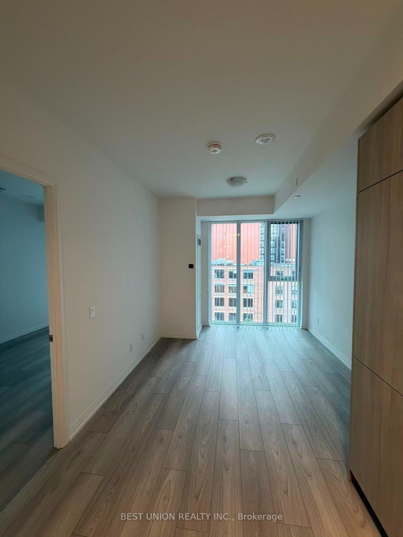 400 King Street 605, Toronto, ON M5V 1K2