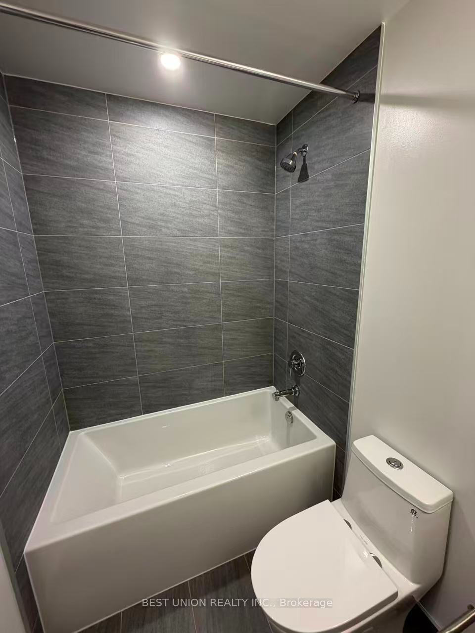 400 King Street 605, Toronto, ON M5V 1K2 photo 5