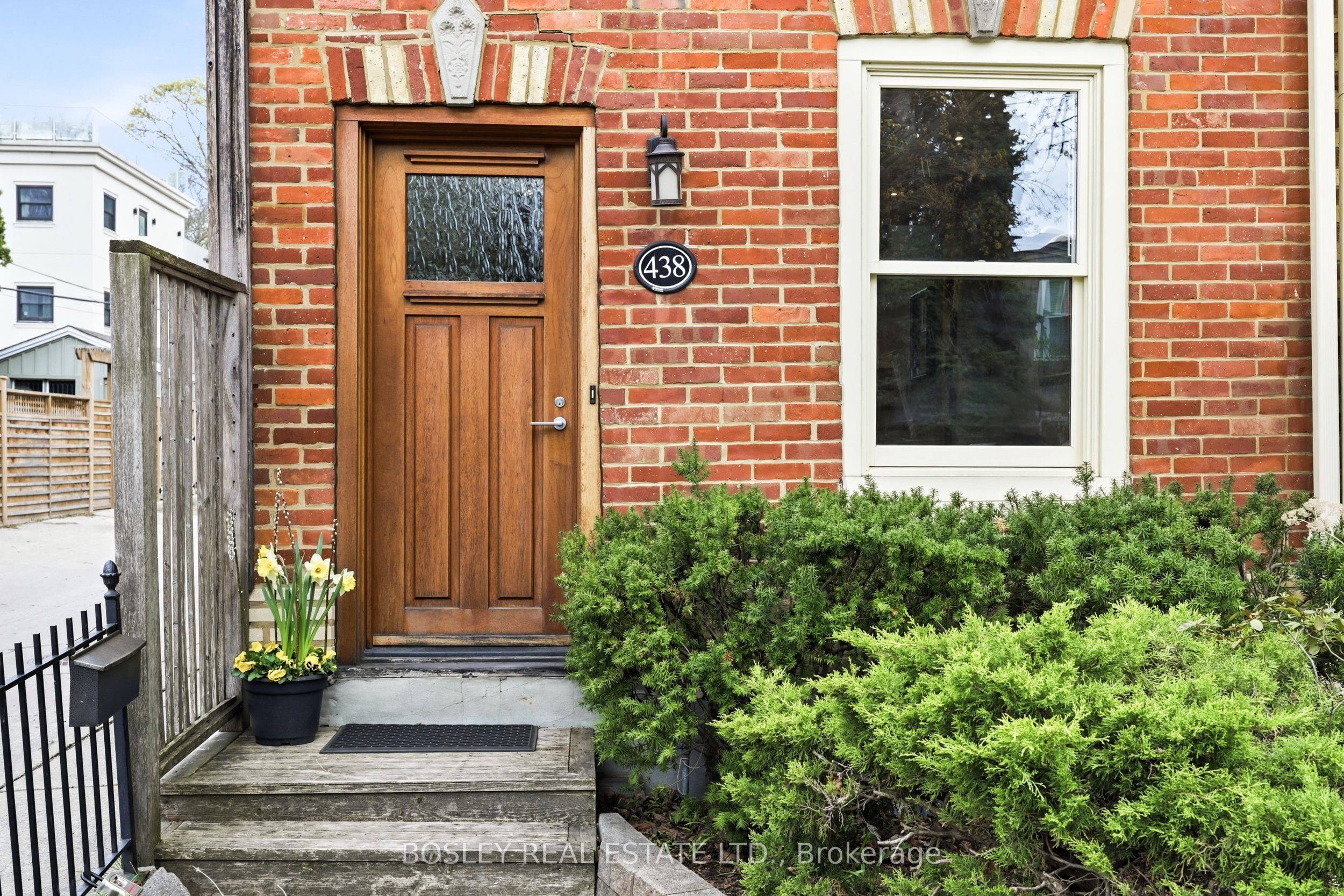 438 Wellesley Street E, Toronto, ON M4X 1H7 photo 3