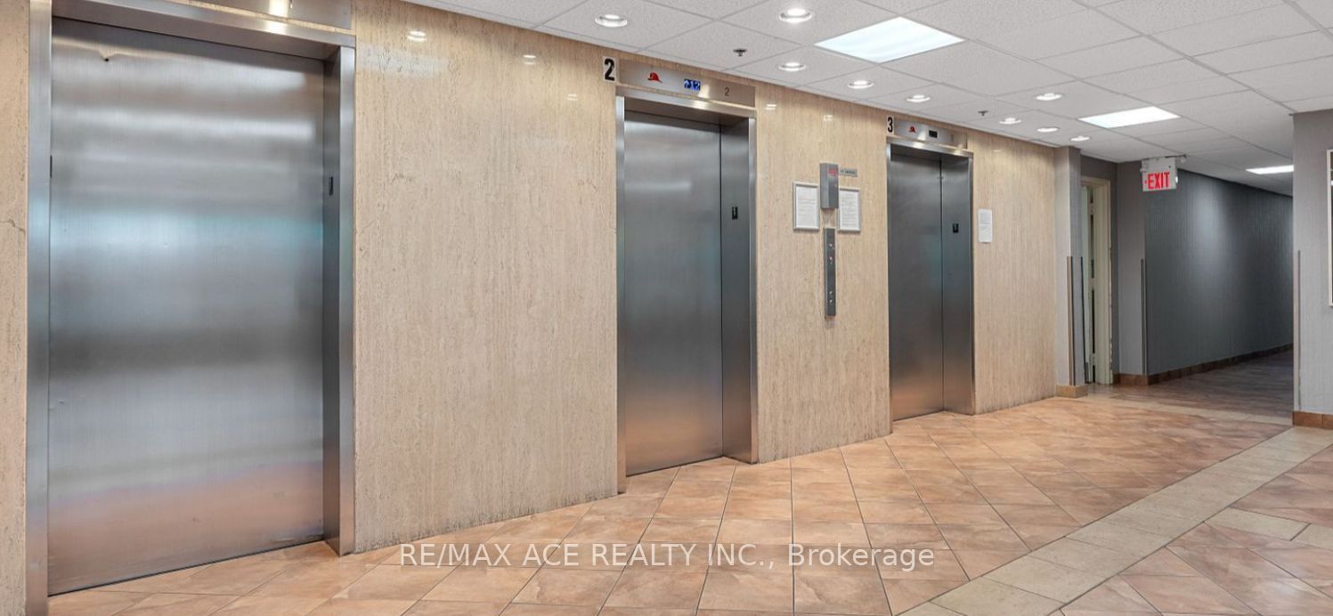 25 Sunrise Avenue 506, Toronto, ON M4A 2S2 photo 3