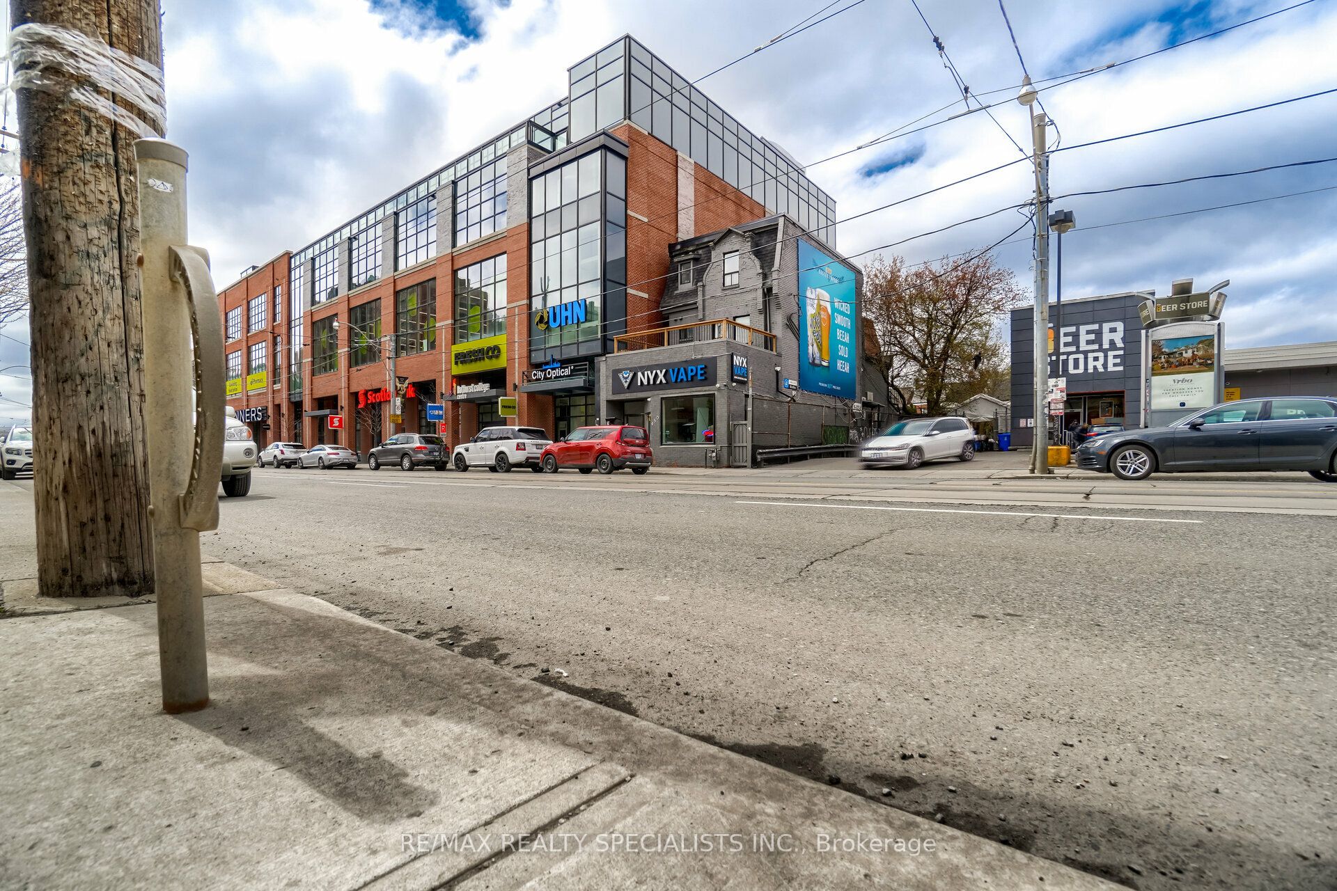 450 Bathurst Street 2, Toronto, ON M5T 2S6 photo 3