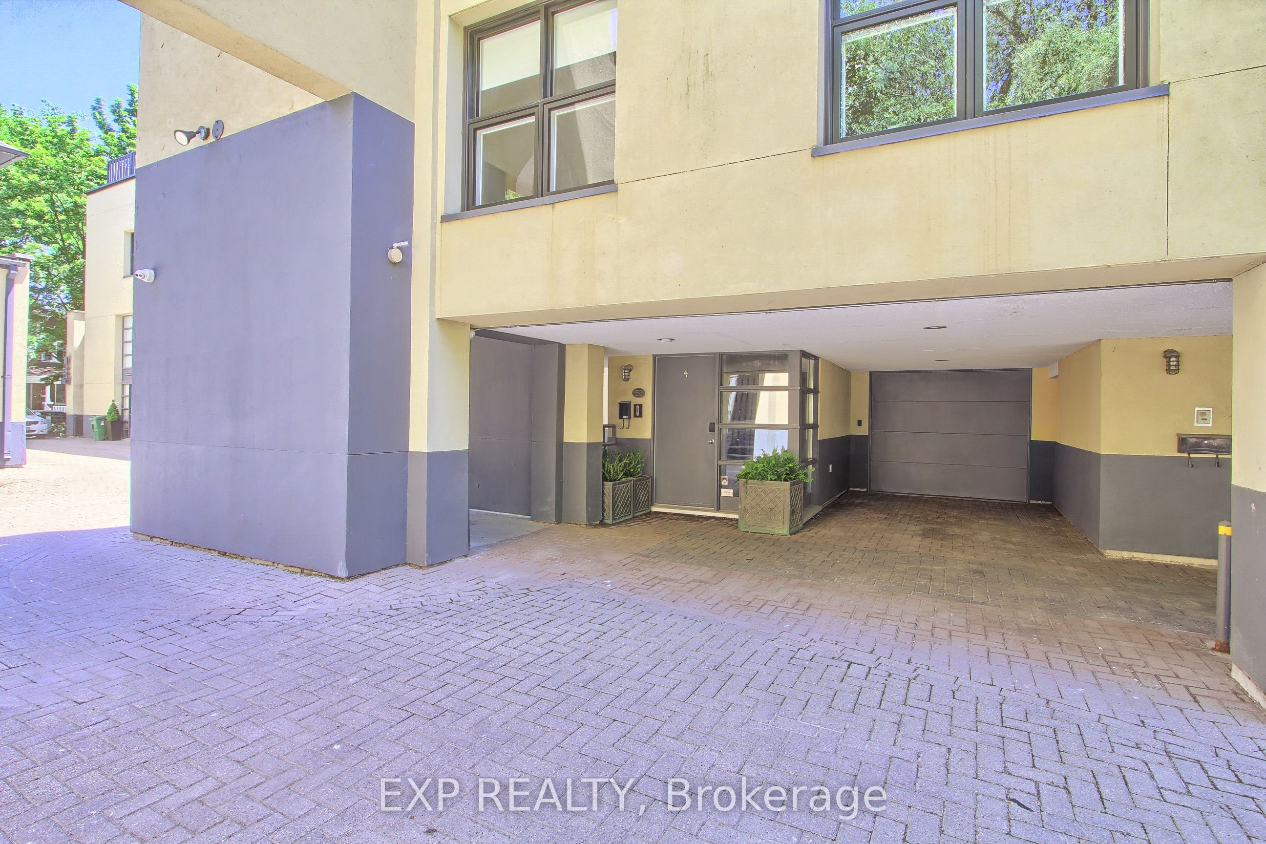 306 Sackville Street 4, Toronto, ON M5A 3G2 photo 4