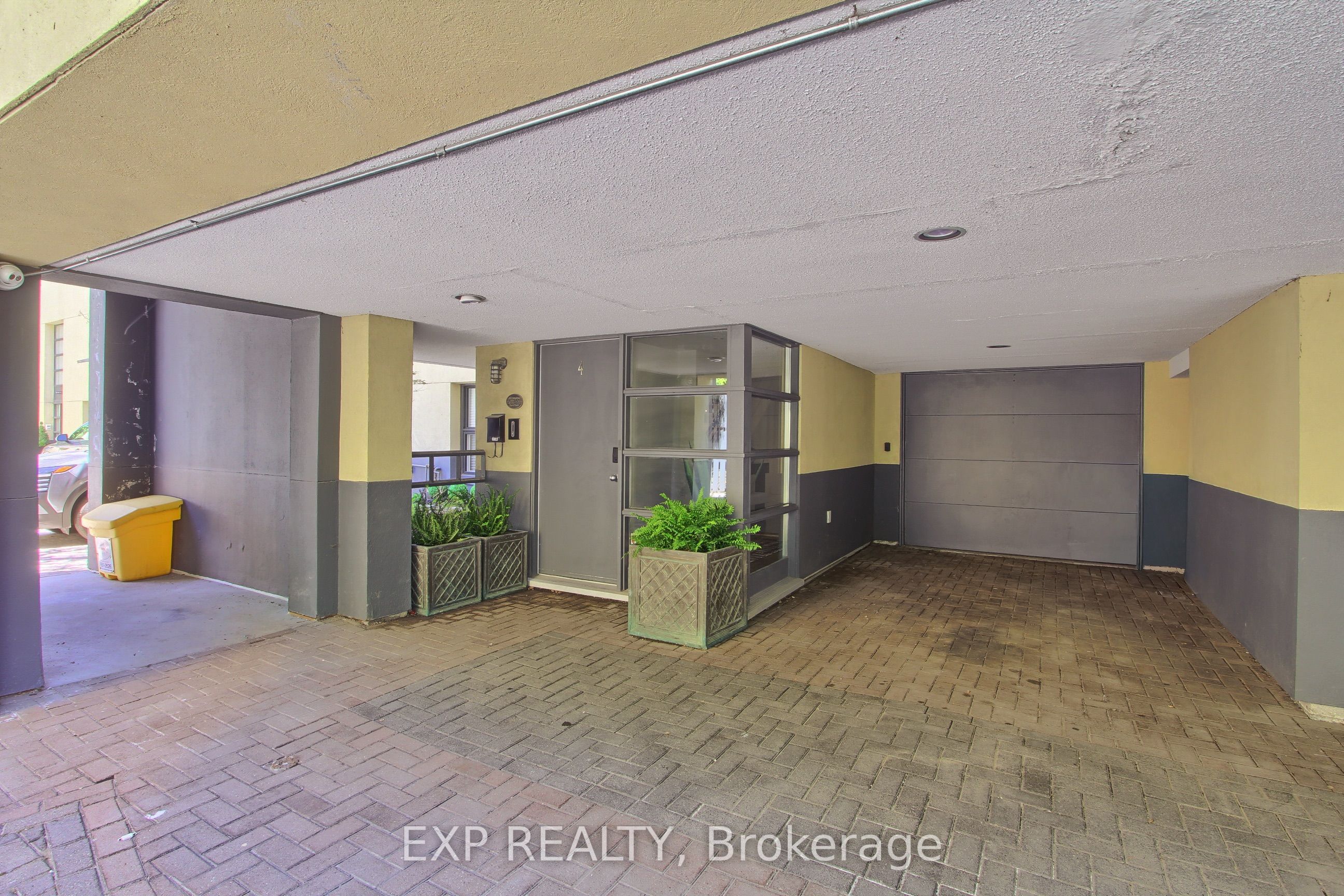 306 Sackville Street 4, Toronto, ON M5A 3G2 photo 5