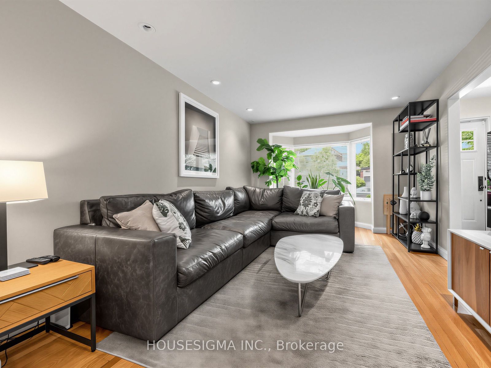 19 Parklea Drive, Toronto, ON M4G 2J5 photo 3