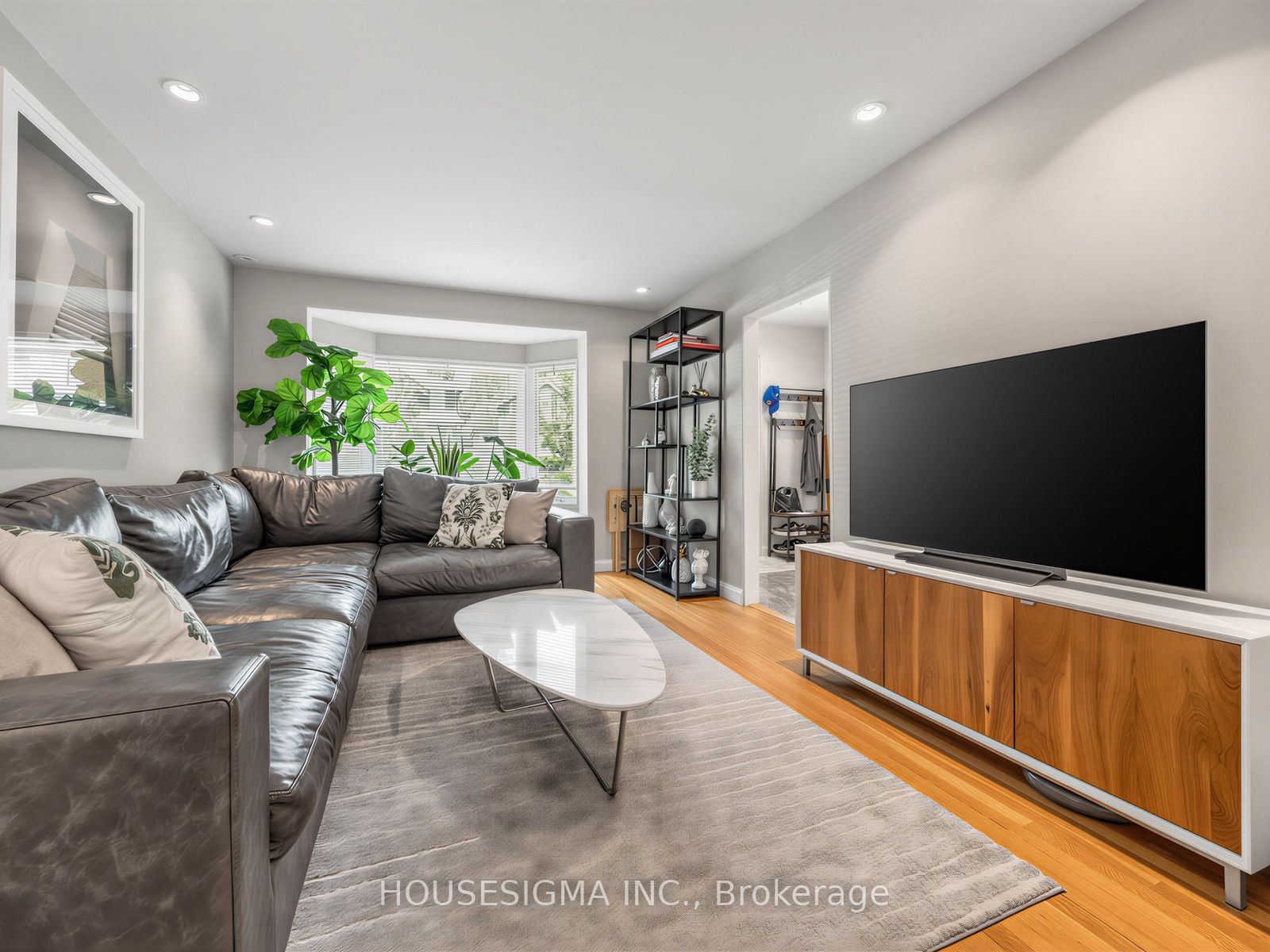 19 Parklea Drive, Toronto, ON M4G 2J5 photo 4