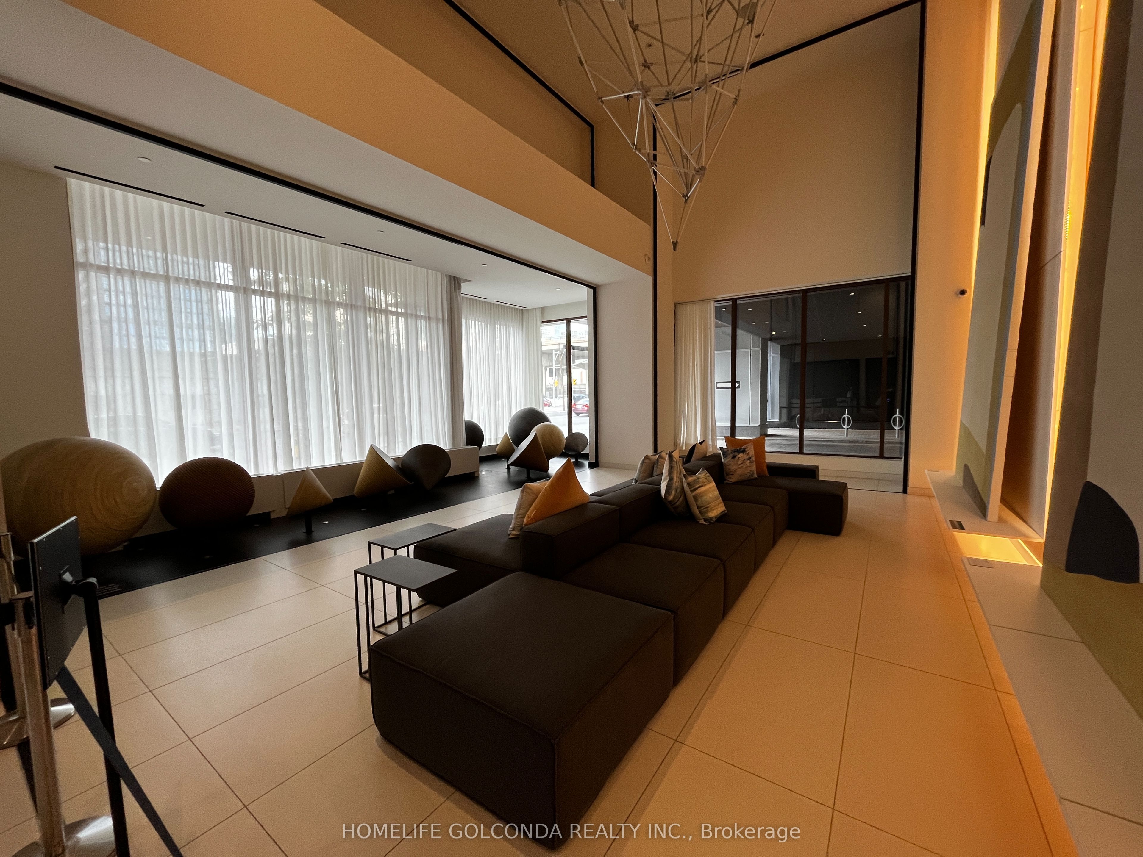 15 Lower Jarvis Street 2711, Toronto, ON M5E 0C4 photo 3