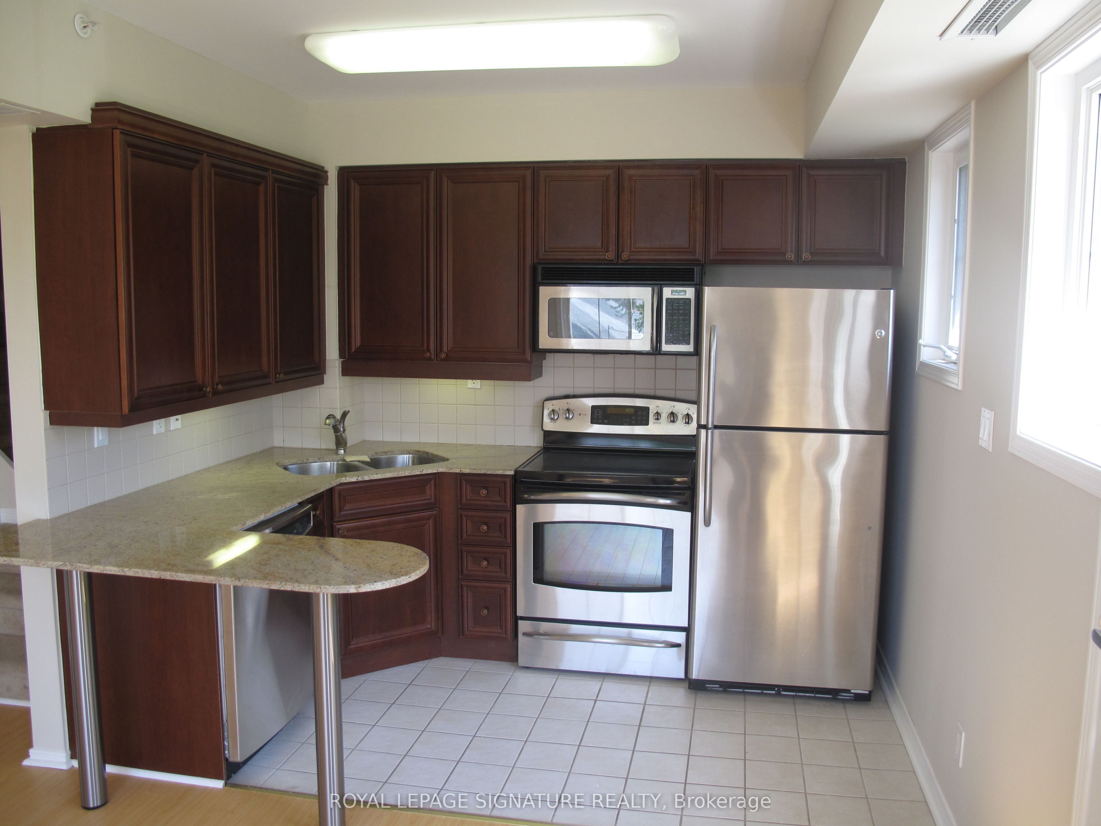 1785 Eglinton Avenue E 301, Toronto, ON M4A 2Y6 photo 2