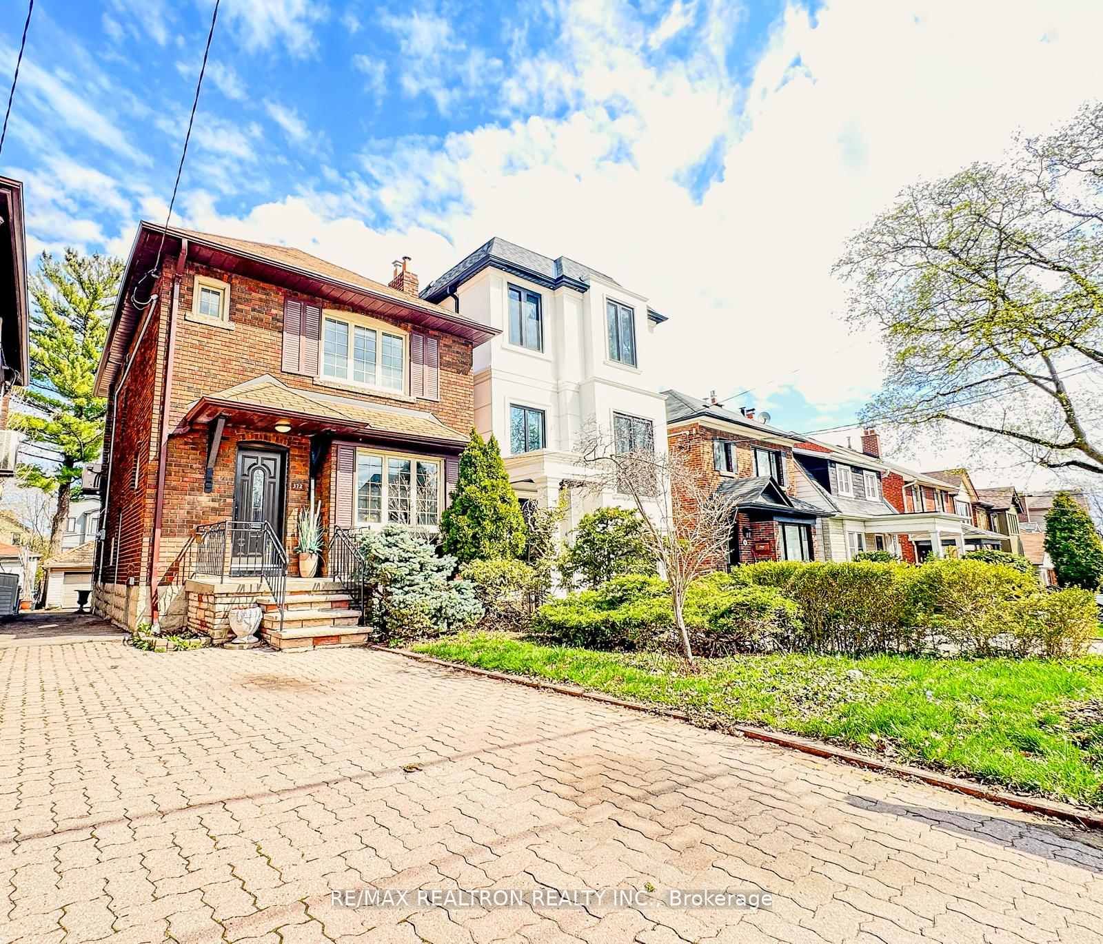 372 St Germain Avenue, Toronto, ON M5M 1W5