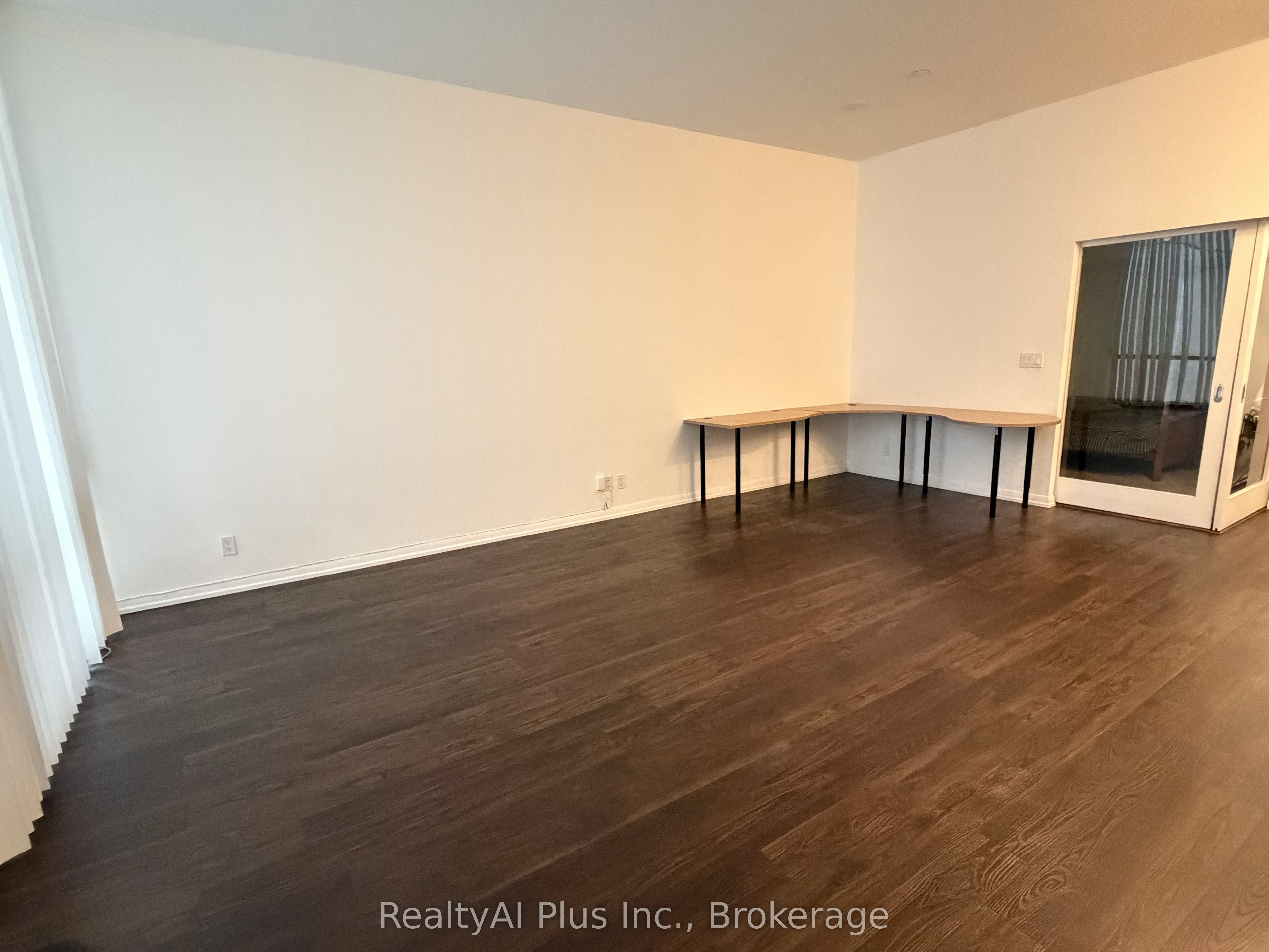 832 Bay Street 213, Toronto, ON M5S 1Z6 photo 4