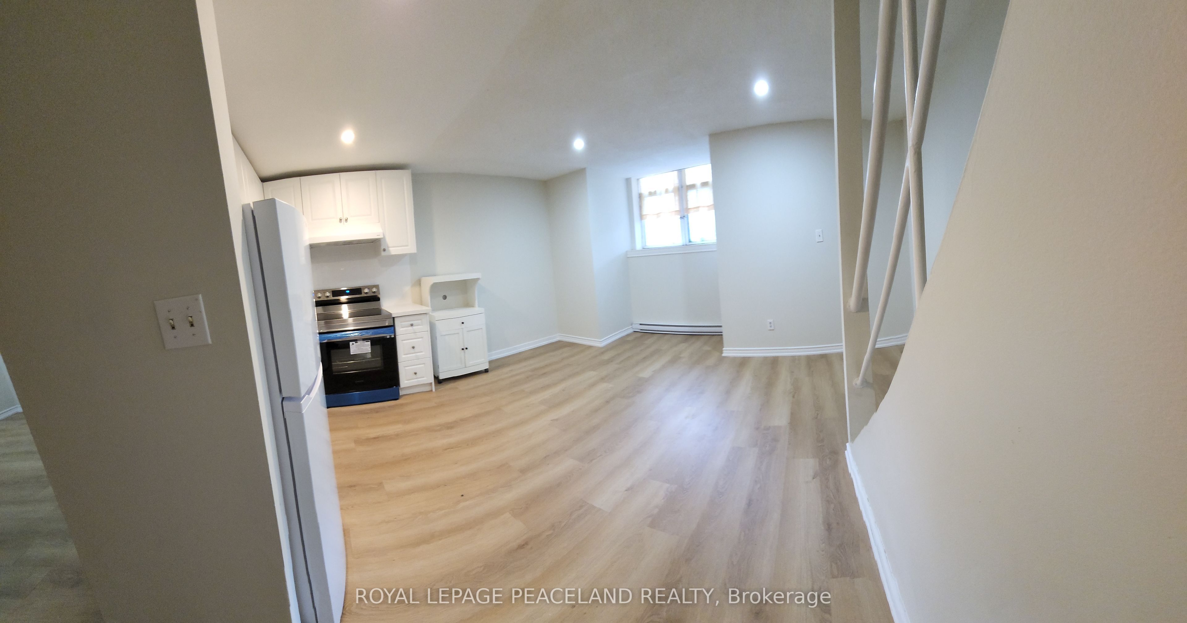 558 Spadina Crescent 1, Toronto, ON M5S 2J9 photo 2