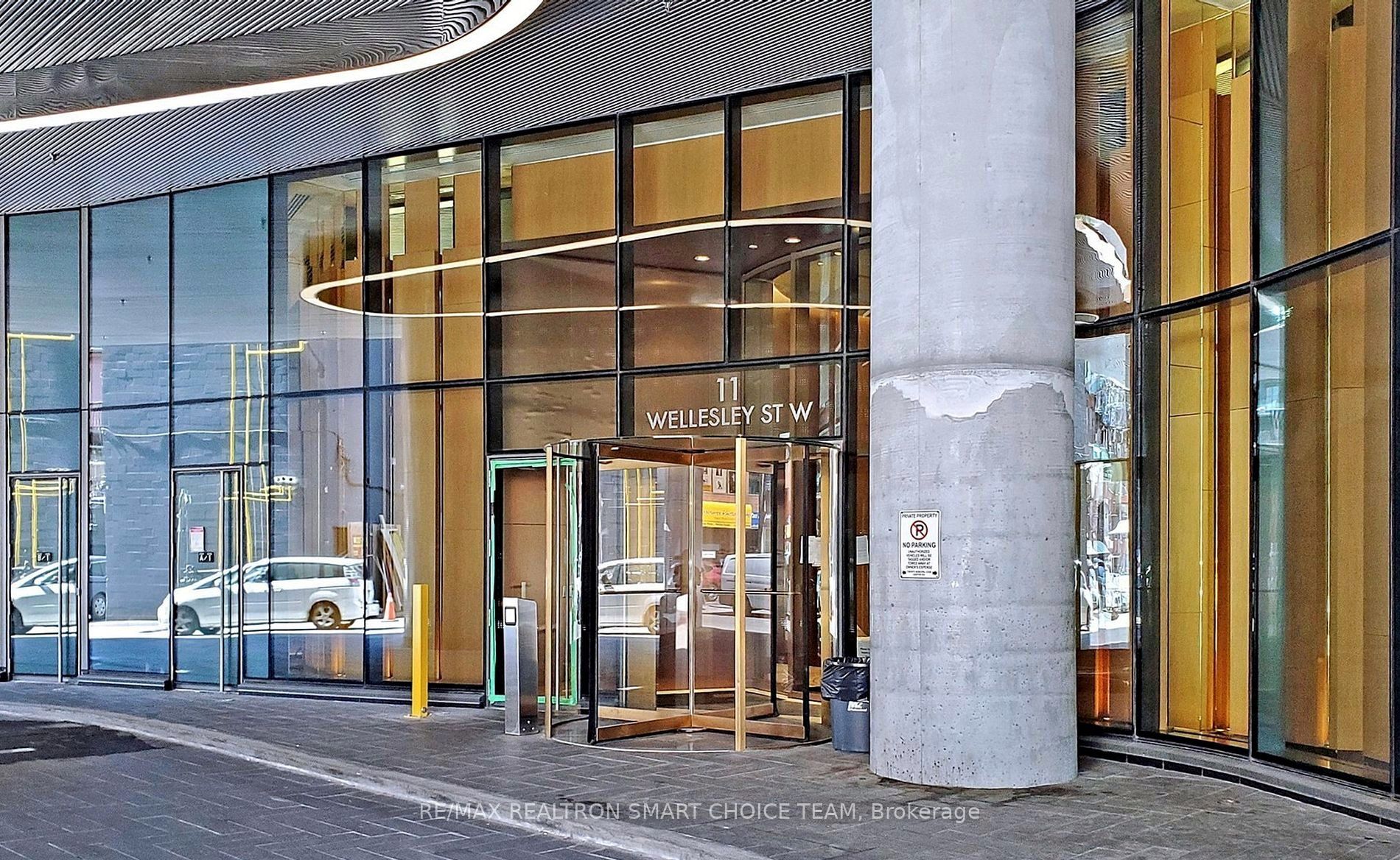 11 Wellesley Street W 2506, Toronto, ON M4Y 0G4 photo 2